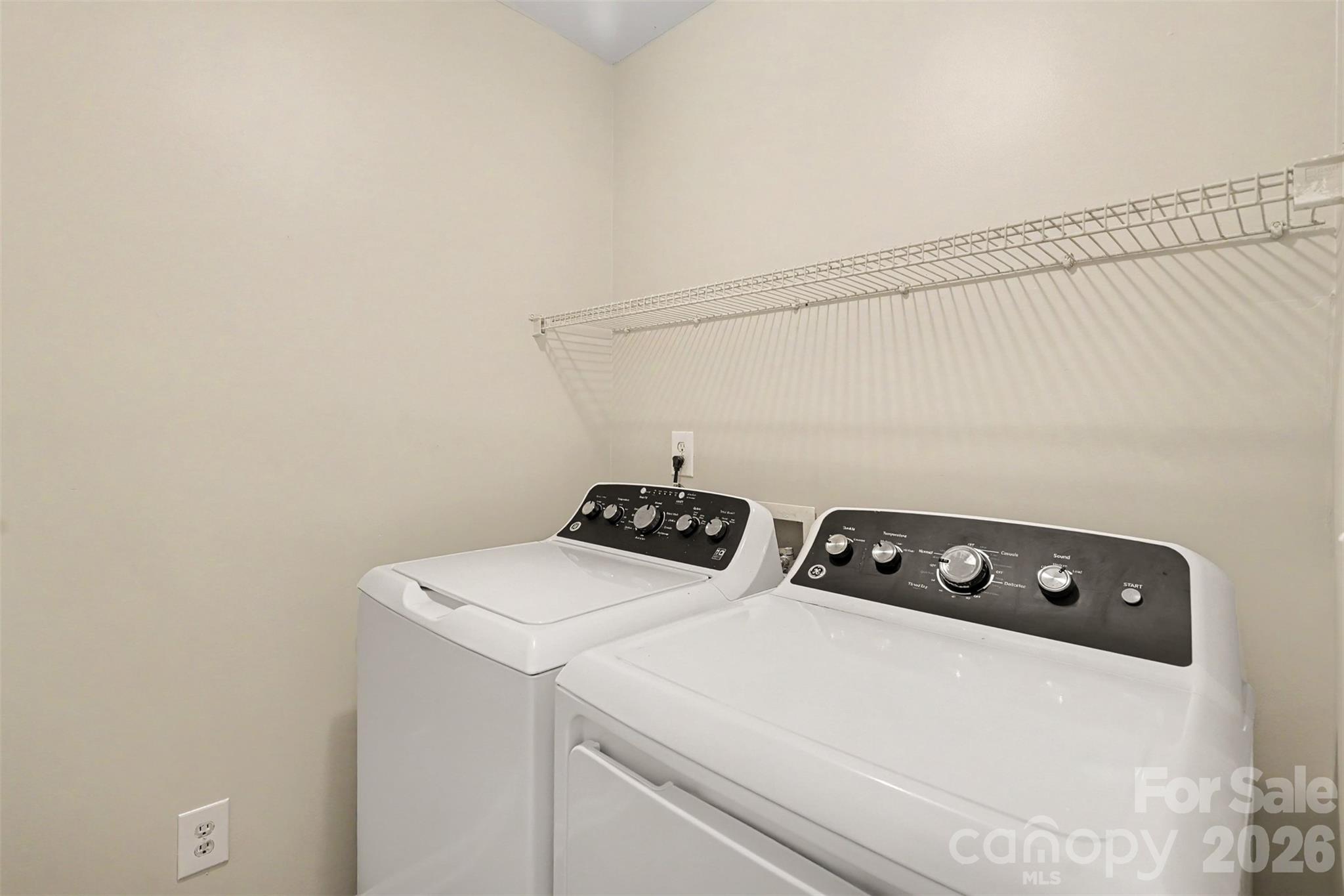 Single Family Residence at 706 White Oak Lane, Matthews, photo 23 of 30
