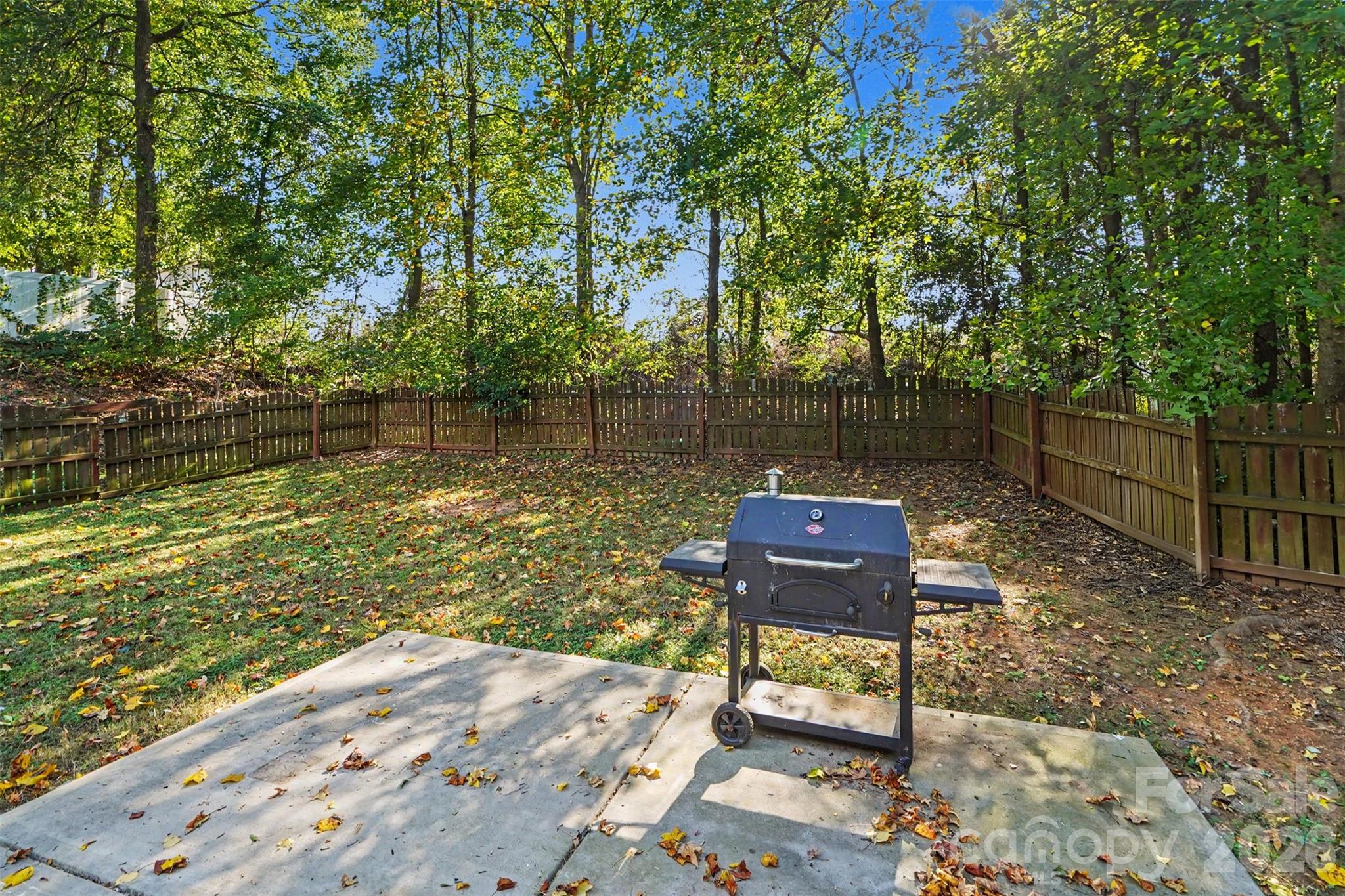 Single Family Residence at 706 White Oak Lane, Matthews, photo 24 of 30