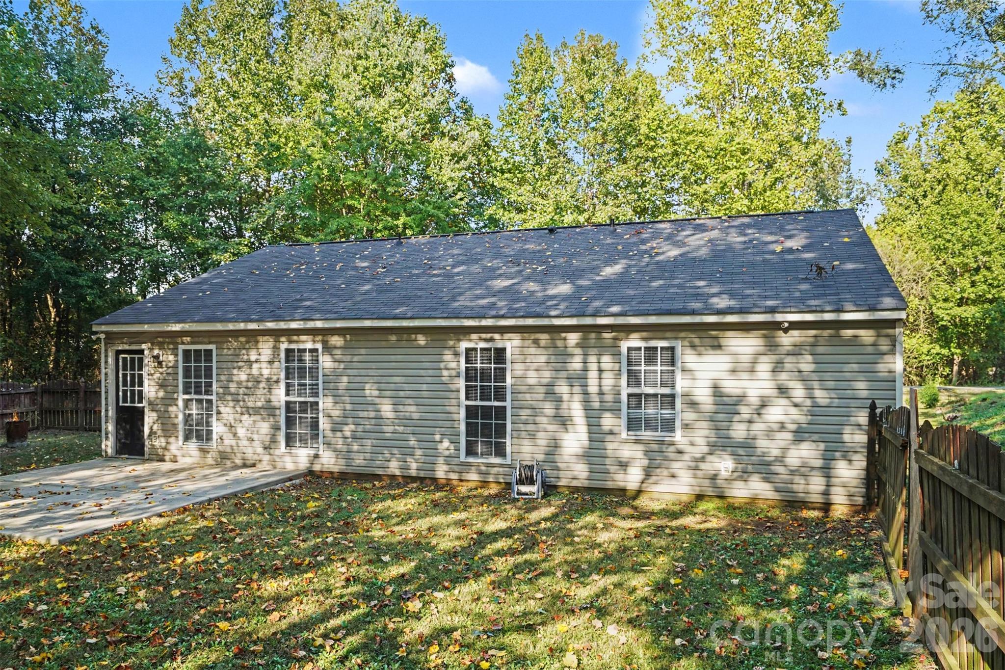 Single Family Residence at 706 White Oak Lane, Matthews, photo 27 of 30