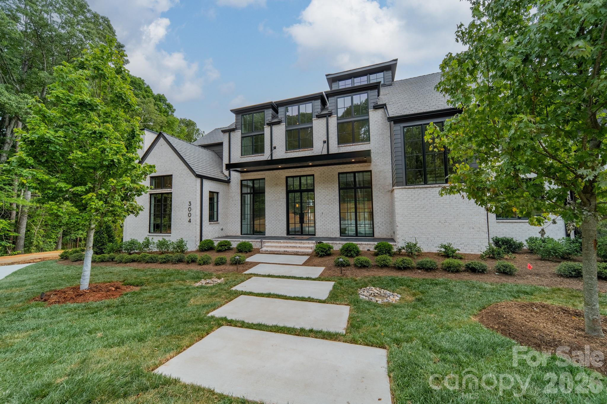 Single Family Residence at 6639 Joli Cheval Lane, Mint Hill, photo 2 of 20