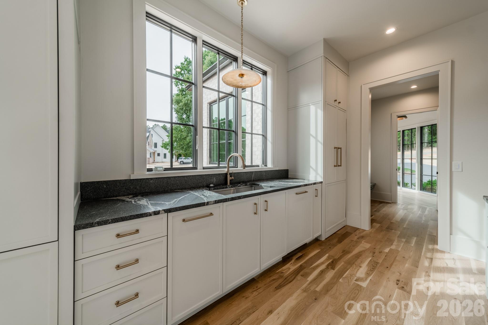 Single Family Residence at 6639 Joli Cheval Lane, Mint Hill, photo 9 of 20