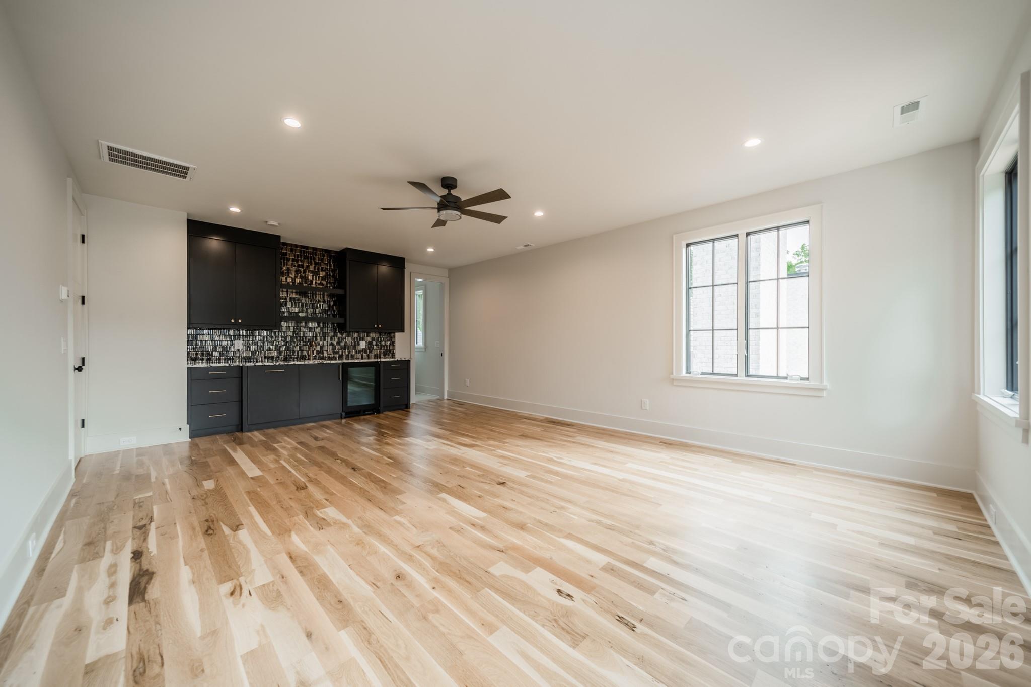 Single Family Residence at 6639 Joli Cheval Lane, Mint Hill, photo 17 of 20