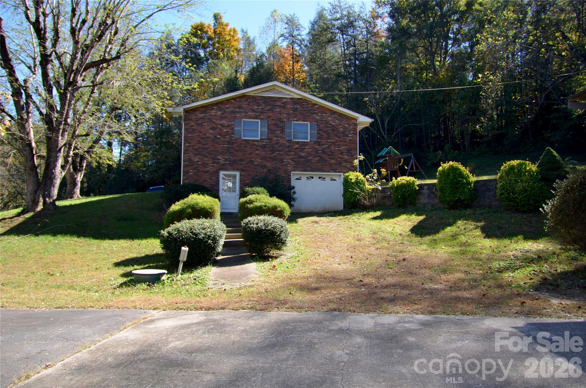 Single Family Residence at 150 Eplee Loop, Marion, photo 12 of 34