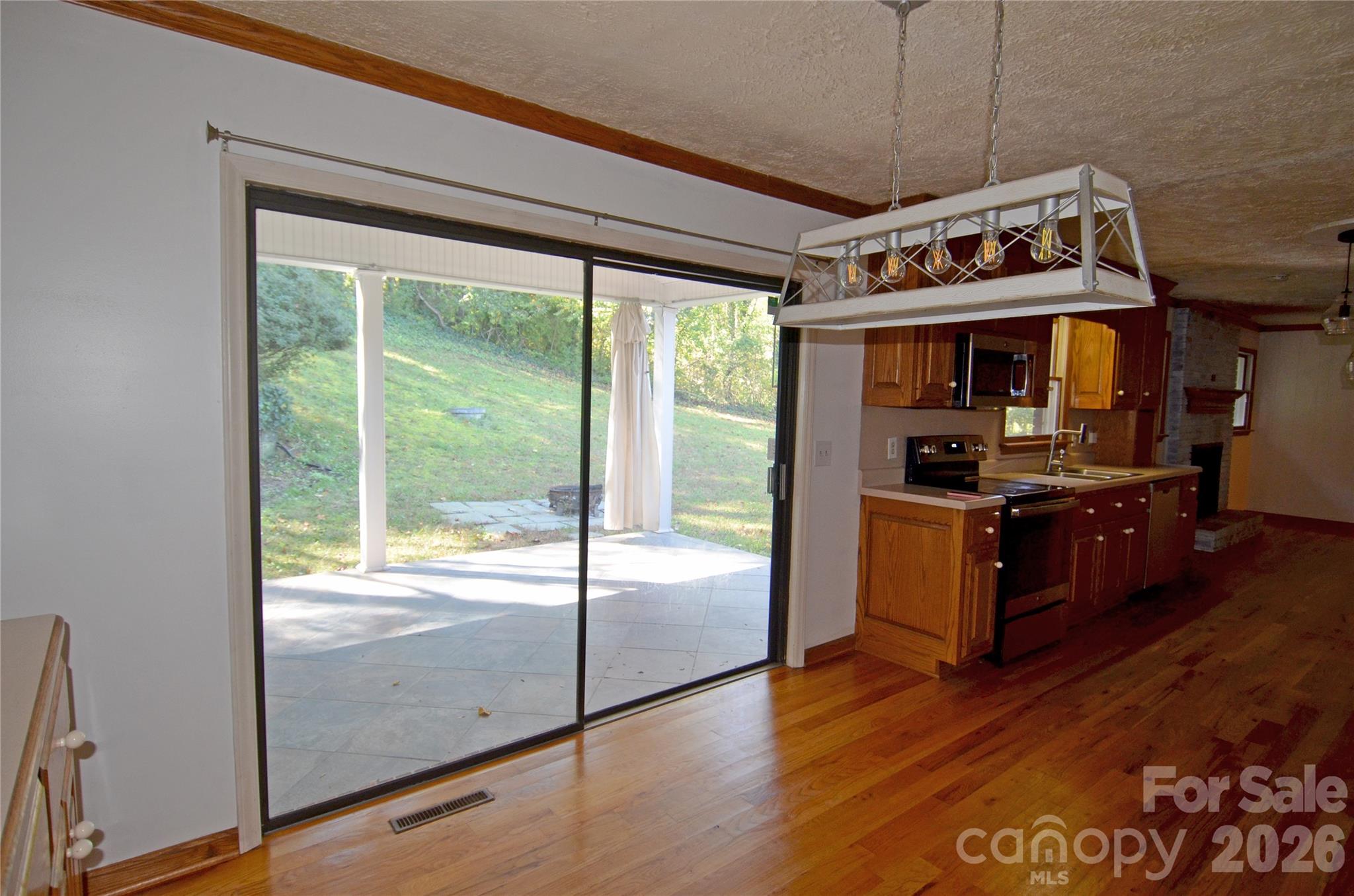 Dining - 150 Eplee Loop, Marion