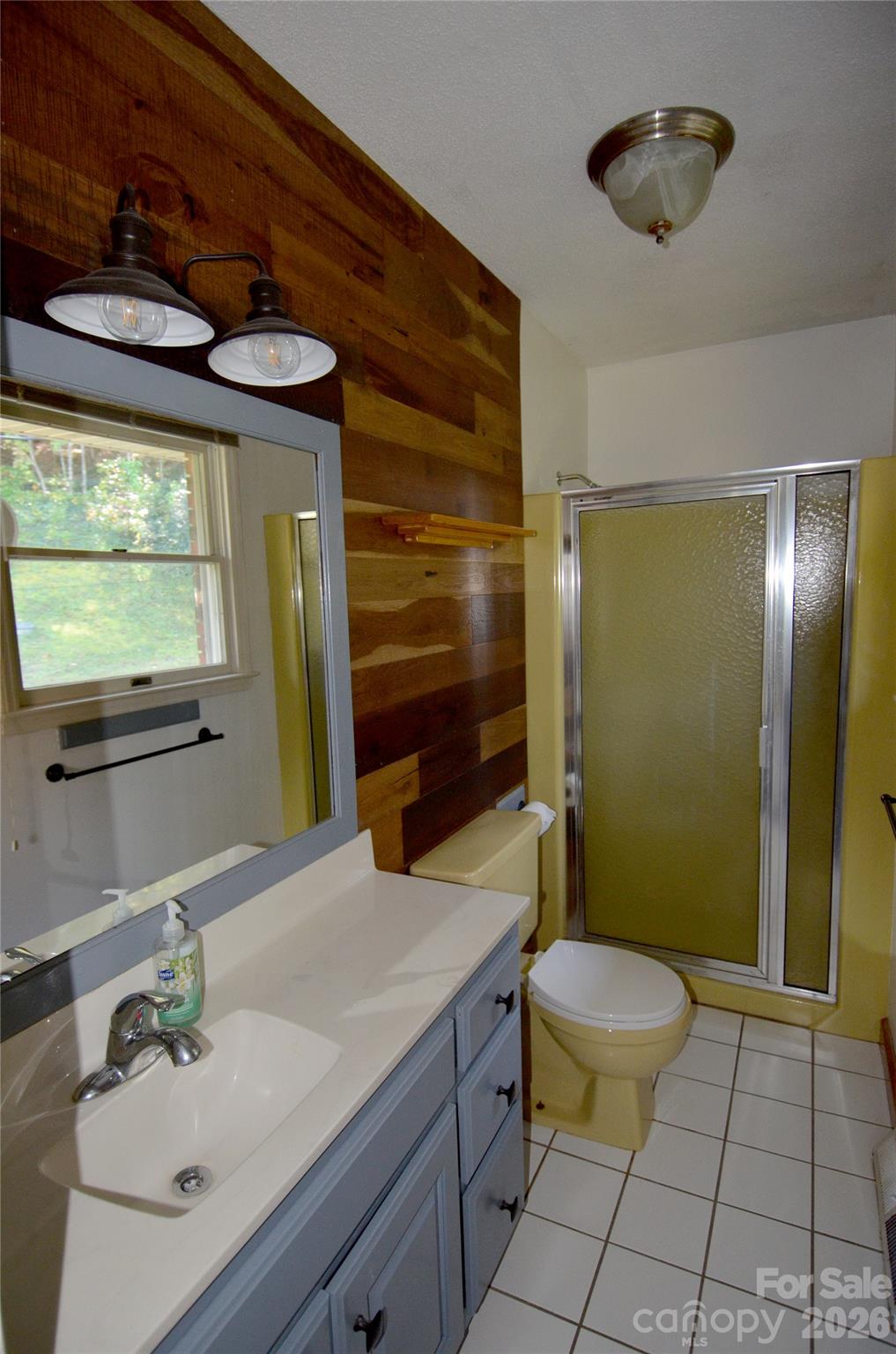 Primary bath - 150 Eplee Loop, Marion