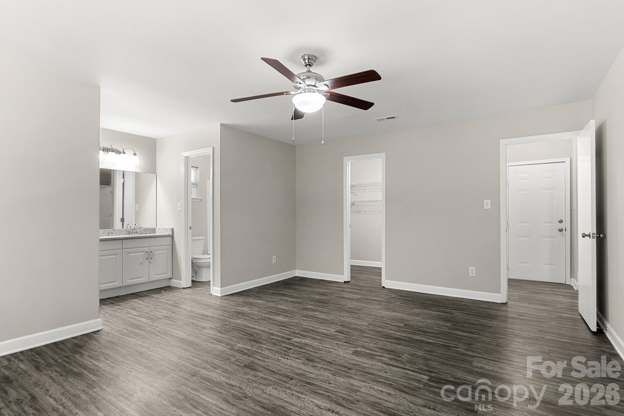 Single Family Residence at 7607 Eastbourne Road, Charlotte, photo 15 of 46