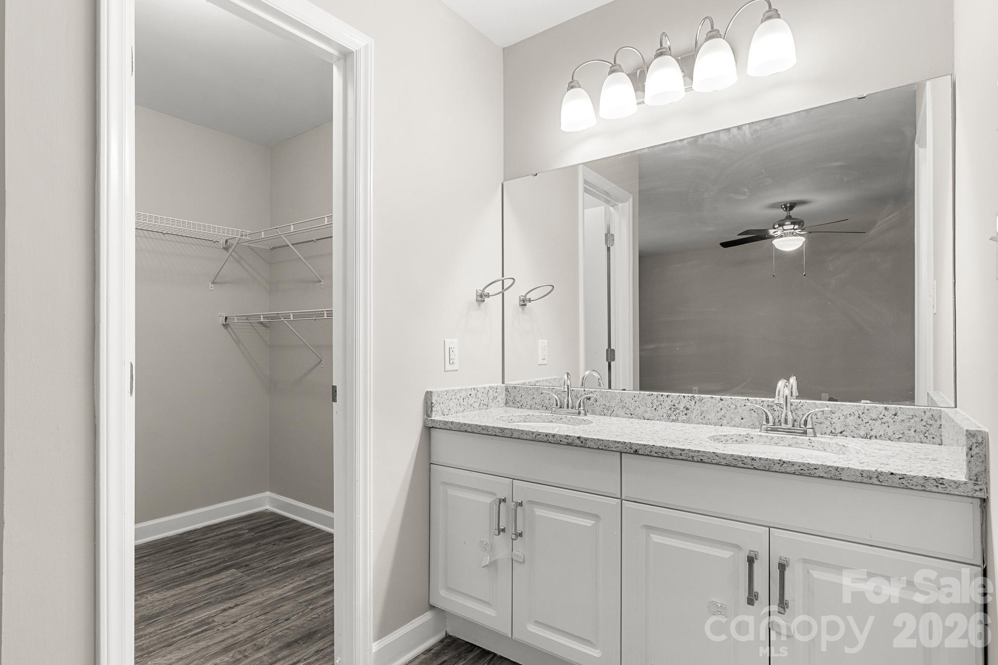 Single Family Residence at 7607 Eastbourne Road, Charlotte, photo 17 of 46