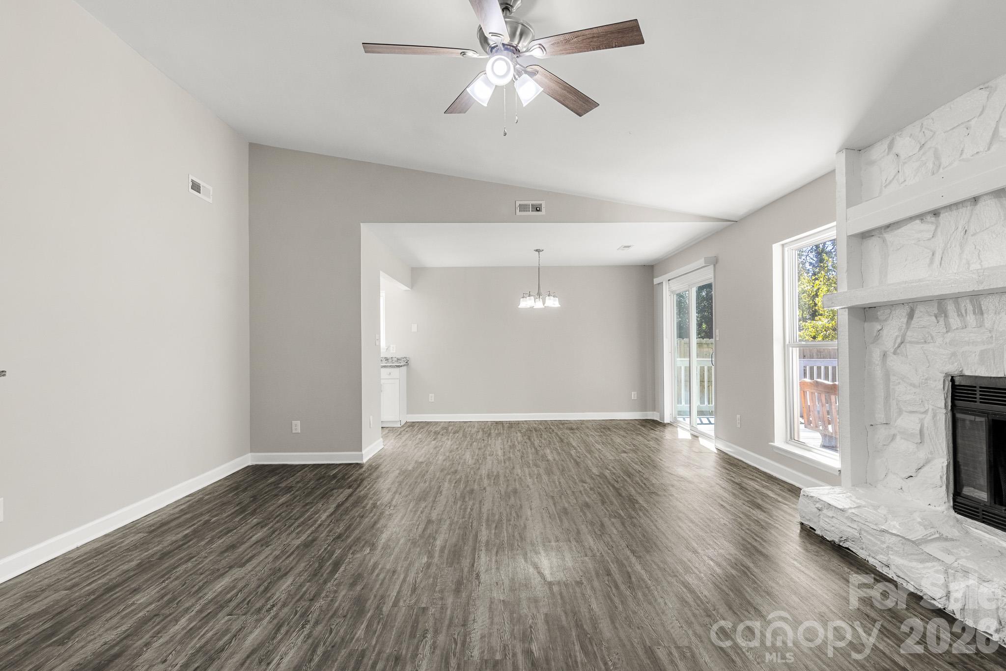 Single Family Residence at 7607 Eastbourne Road, Charlotte, photo 25 of 46
