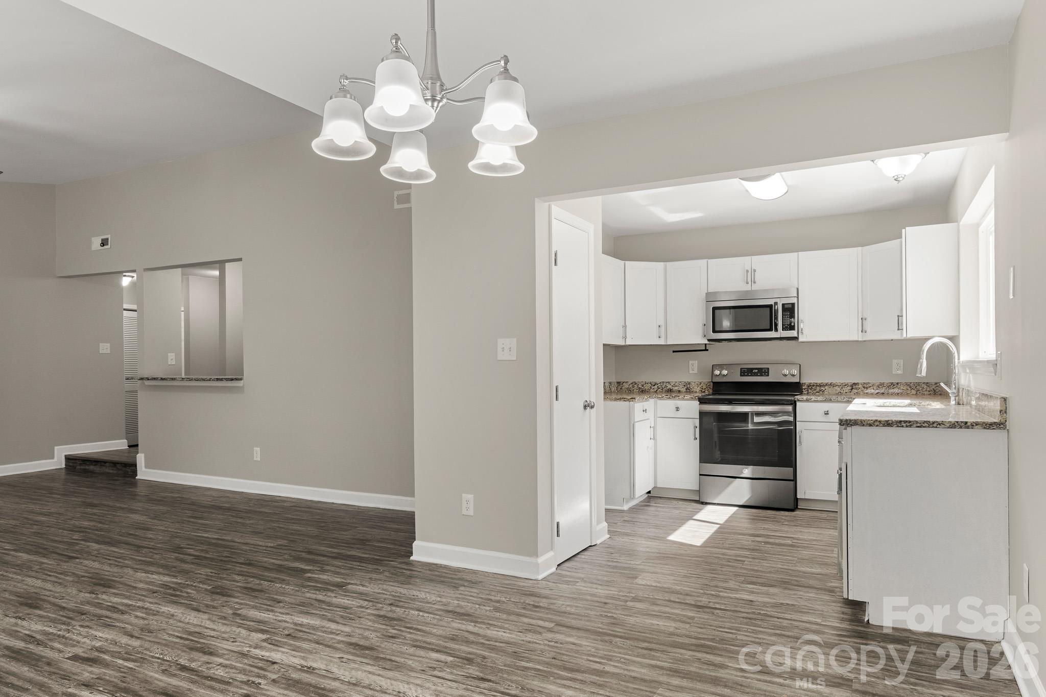 Single Family Residence at 7607 Eastbourne Road, Charlotte, photo 33 of 46