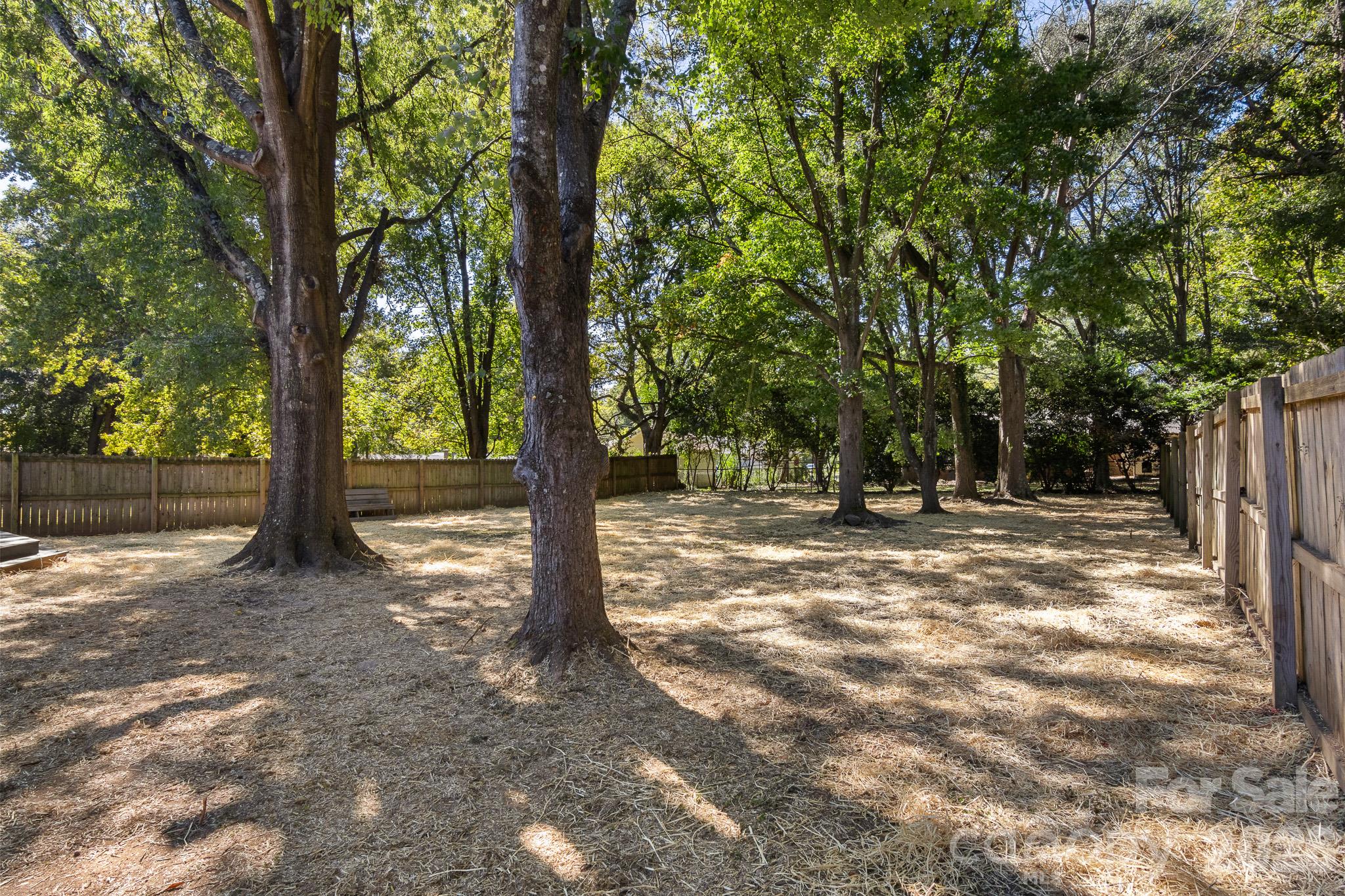 Single Family Residence at 7607 Eastbourne Road, Charlotte, photo 42 of 46