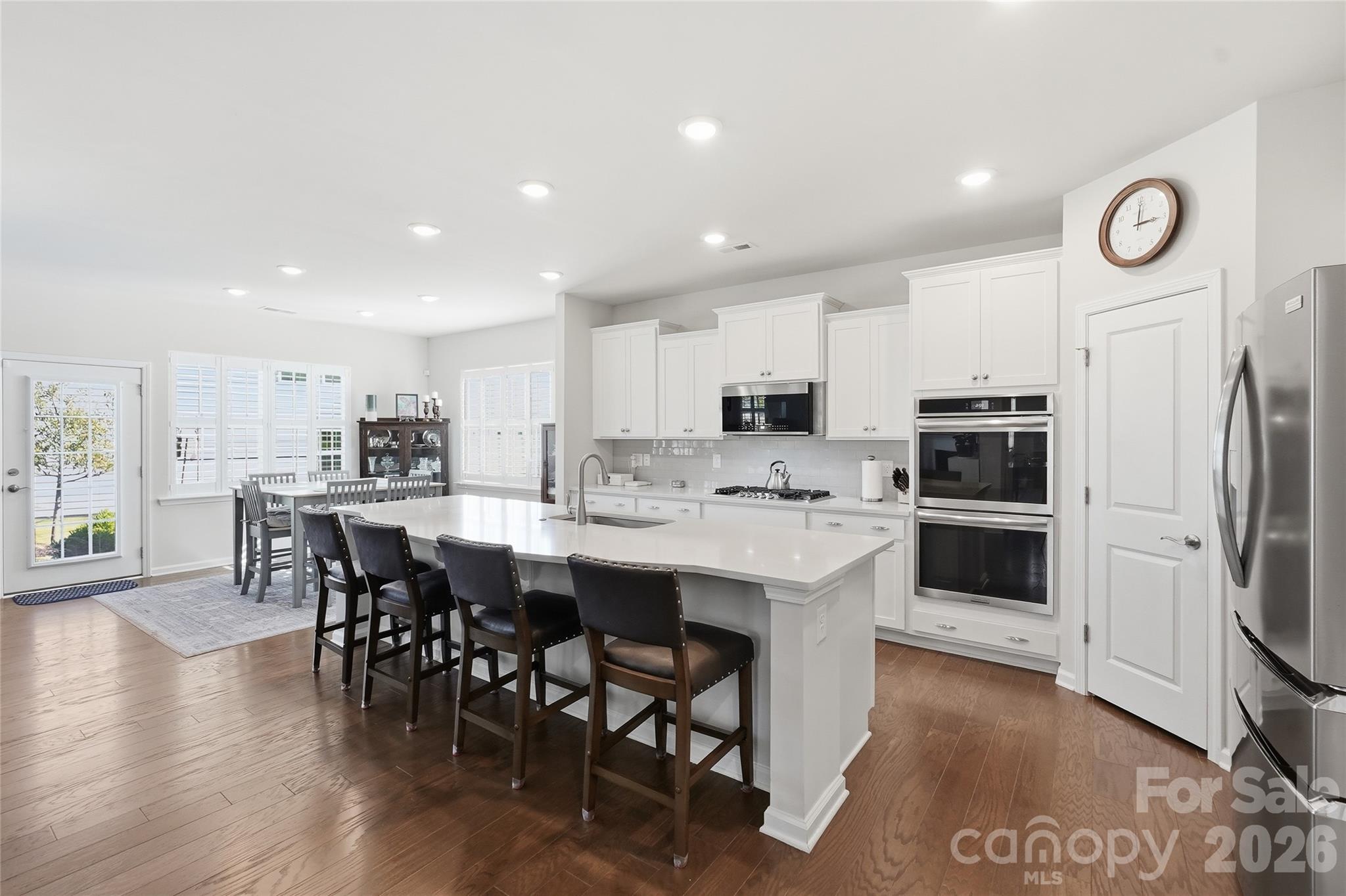 Gourmet Kitchen with built-in double ovens - 3162 Windhaven Lane, Tega Cay