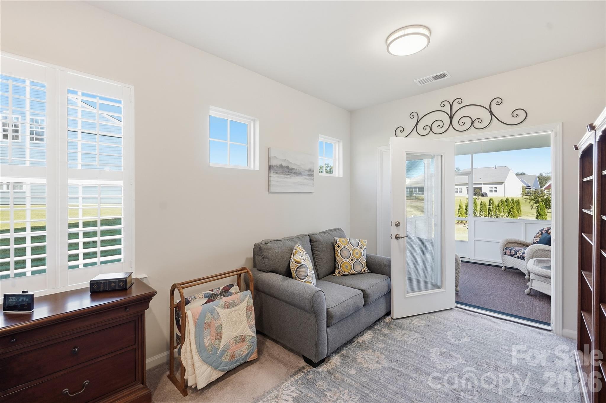 Sitting area in primary - 3162 Windhaven Lane, Tega Cay