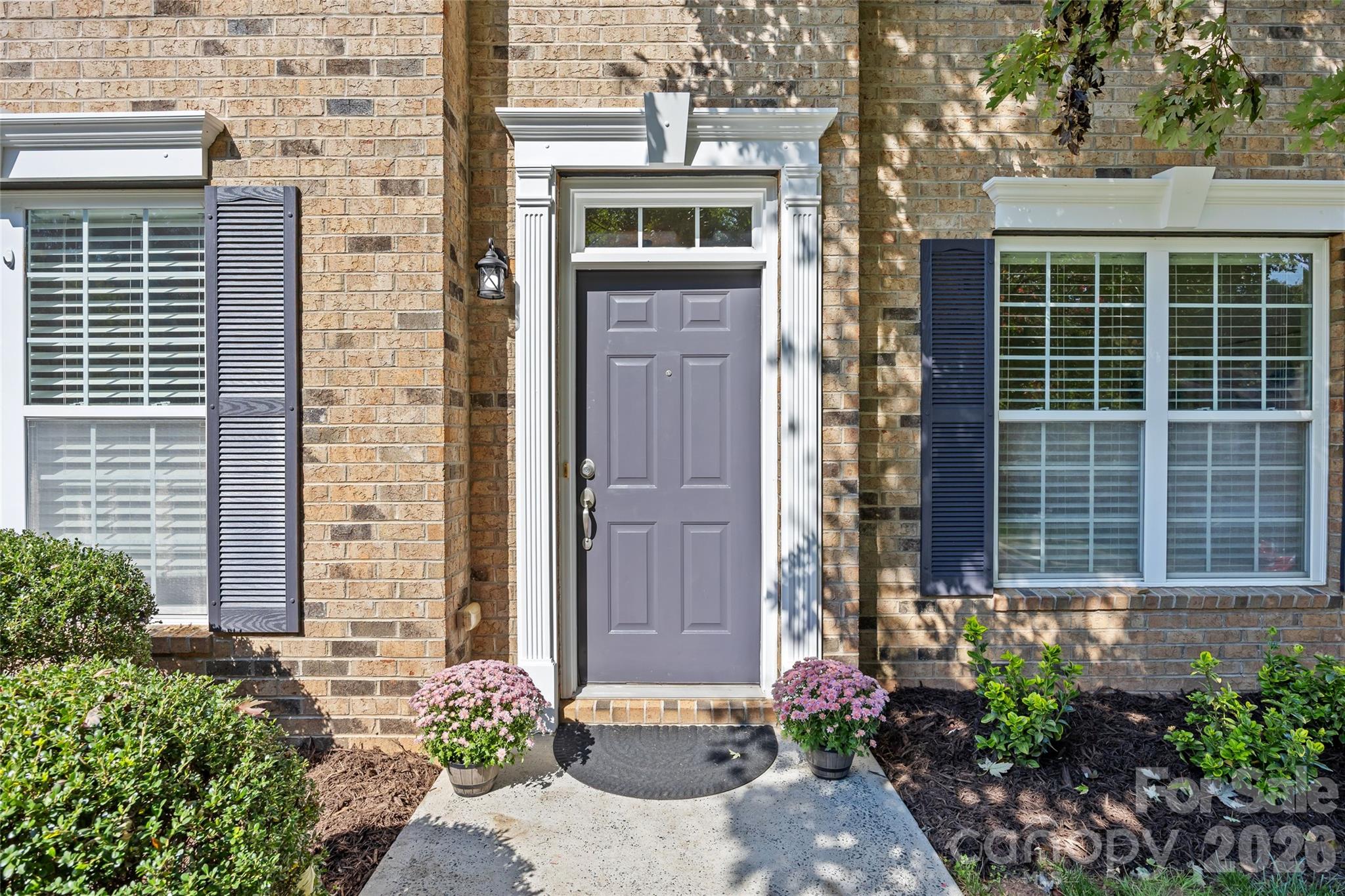 Single Family Residence at 7917 Sardis Creek Lane, Charlotte, photo 3 of 46