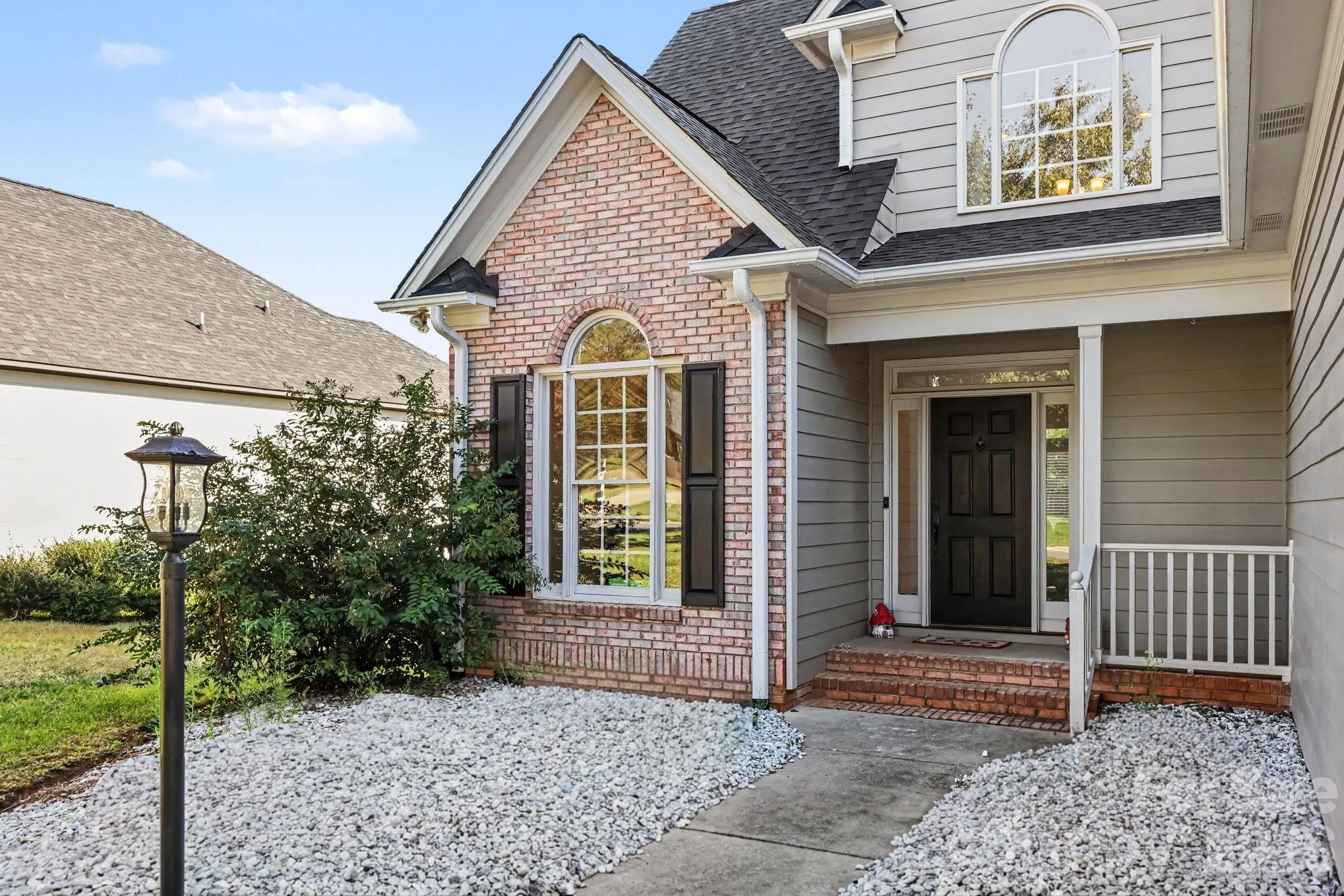 Single Family Residence at 1228 Old Coach Lane, Rock Hill, photo 3 of 30