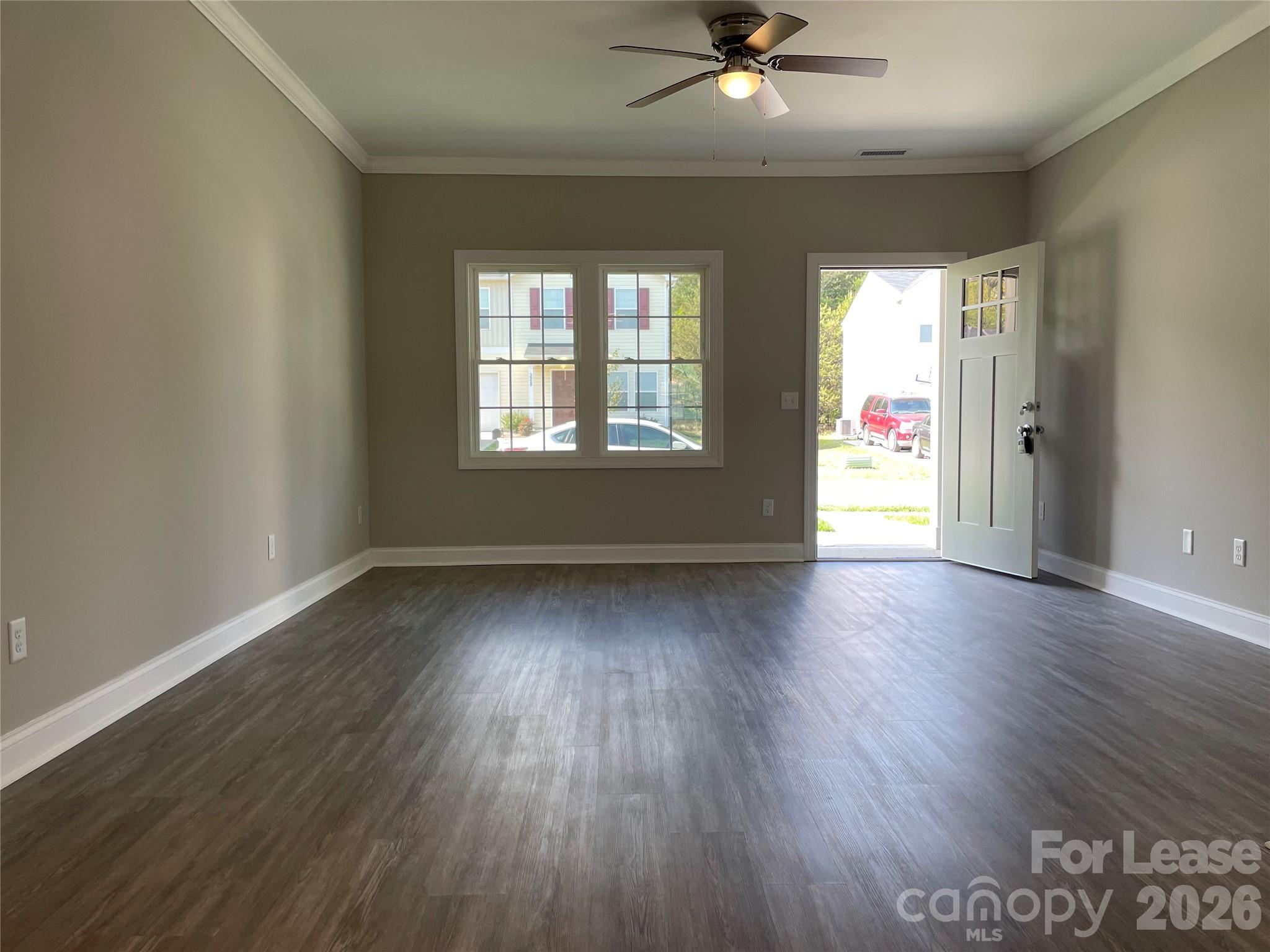 Townhouse at 3927 Newhall Drive NW, Hickory, photo 2 of 18
