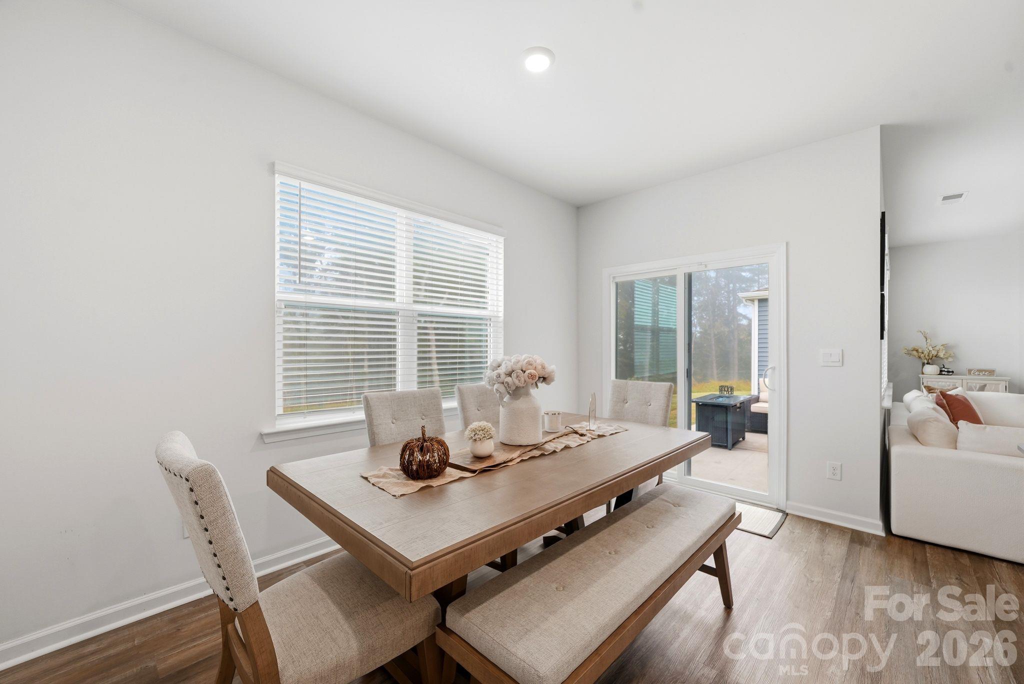Single Family Residence at 1371 37th Avenue Lane, Hickory, photo 17 of 41