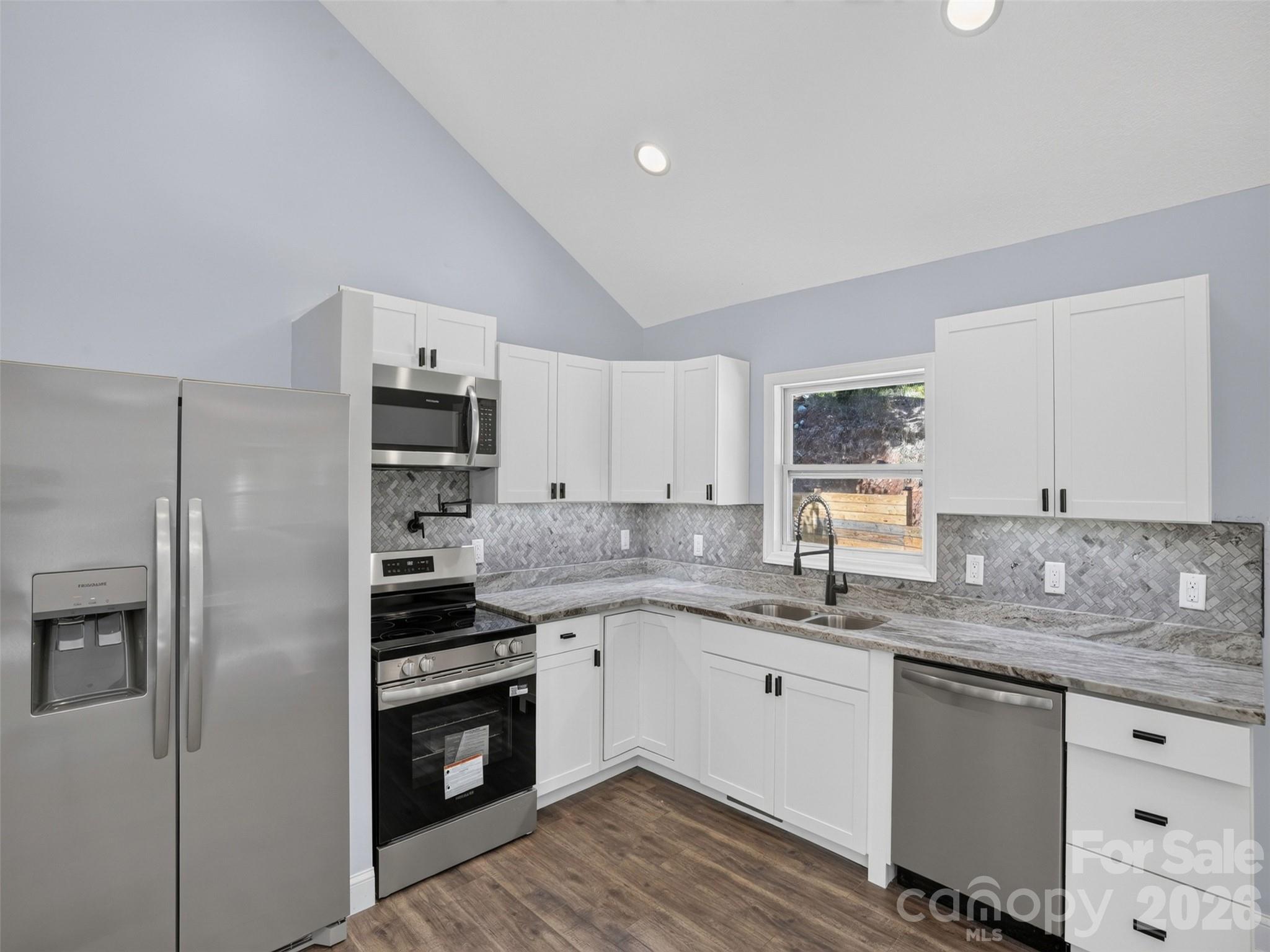 Single Family Residence at 594 McMillan Drive, Hendersonville, photo 9 of 46