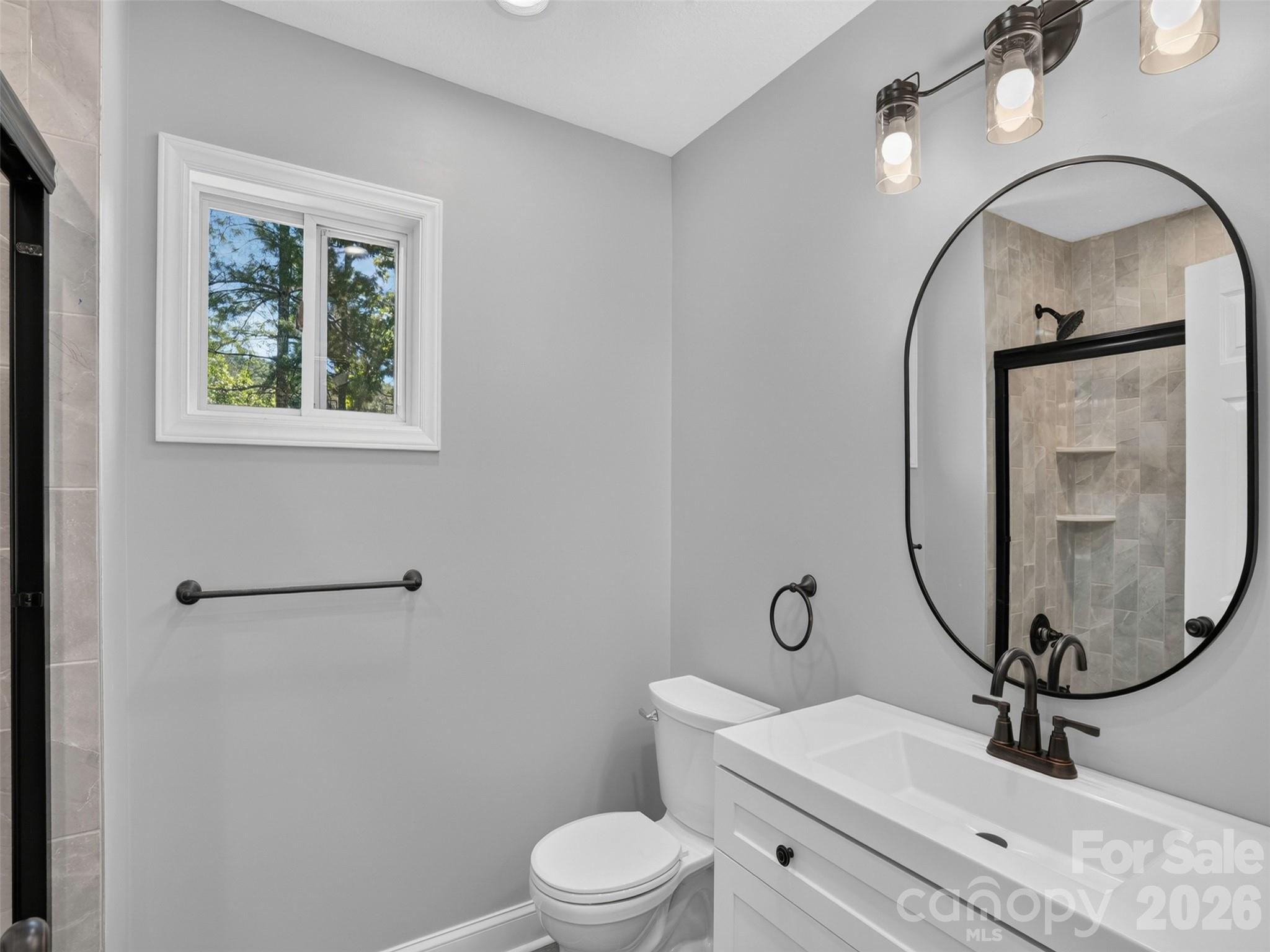 Single Family Residence at 594 McMillan Drive, Hendersonville, photo 21 of 46