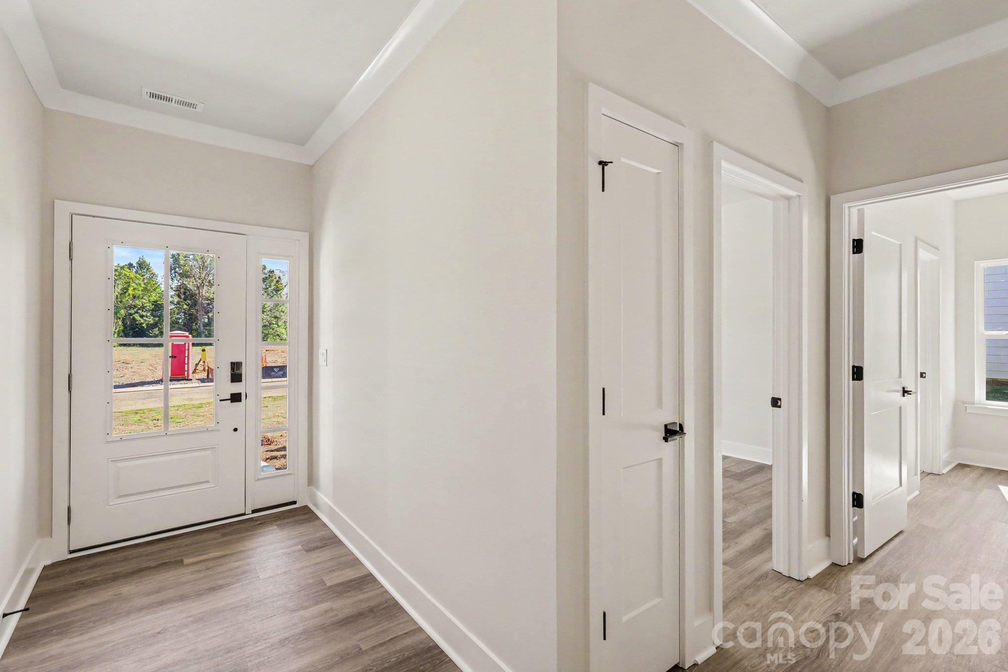 Single Family Residence at 2027 Haverhill Lane, York, photo 10 of 40