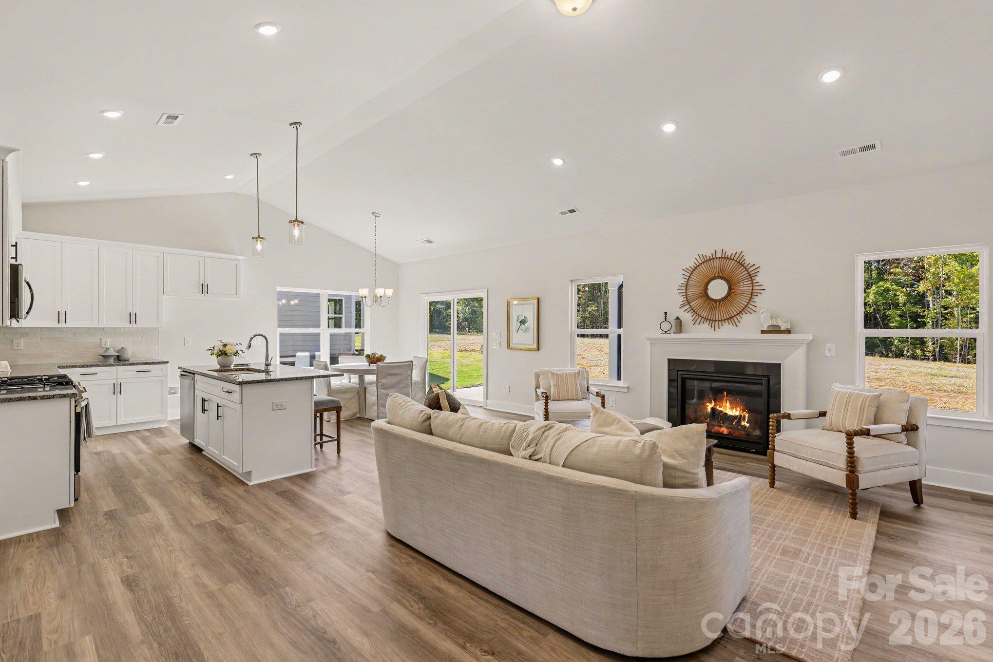 Single Family Residence at 2027 Haverhill Lane, York, photo 13 of 40