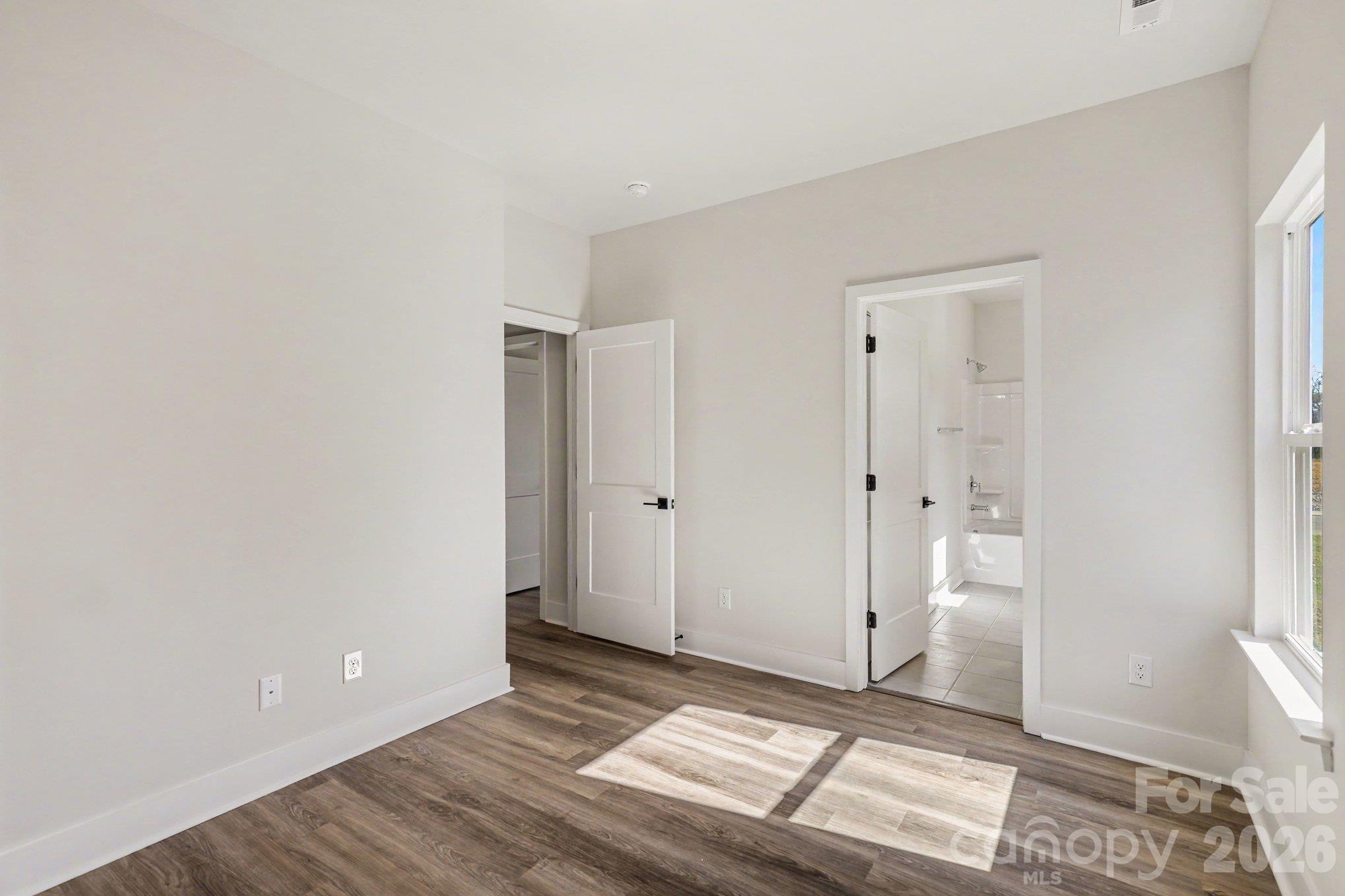Single Family Residence at 2027 Haverhill Lane, York, photo 32 of 40