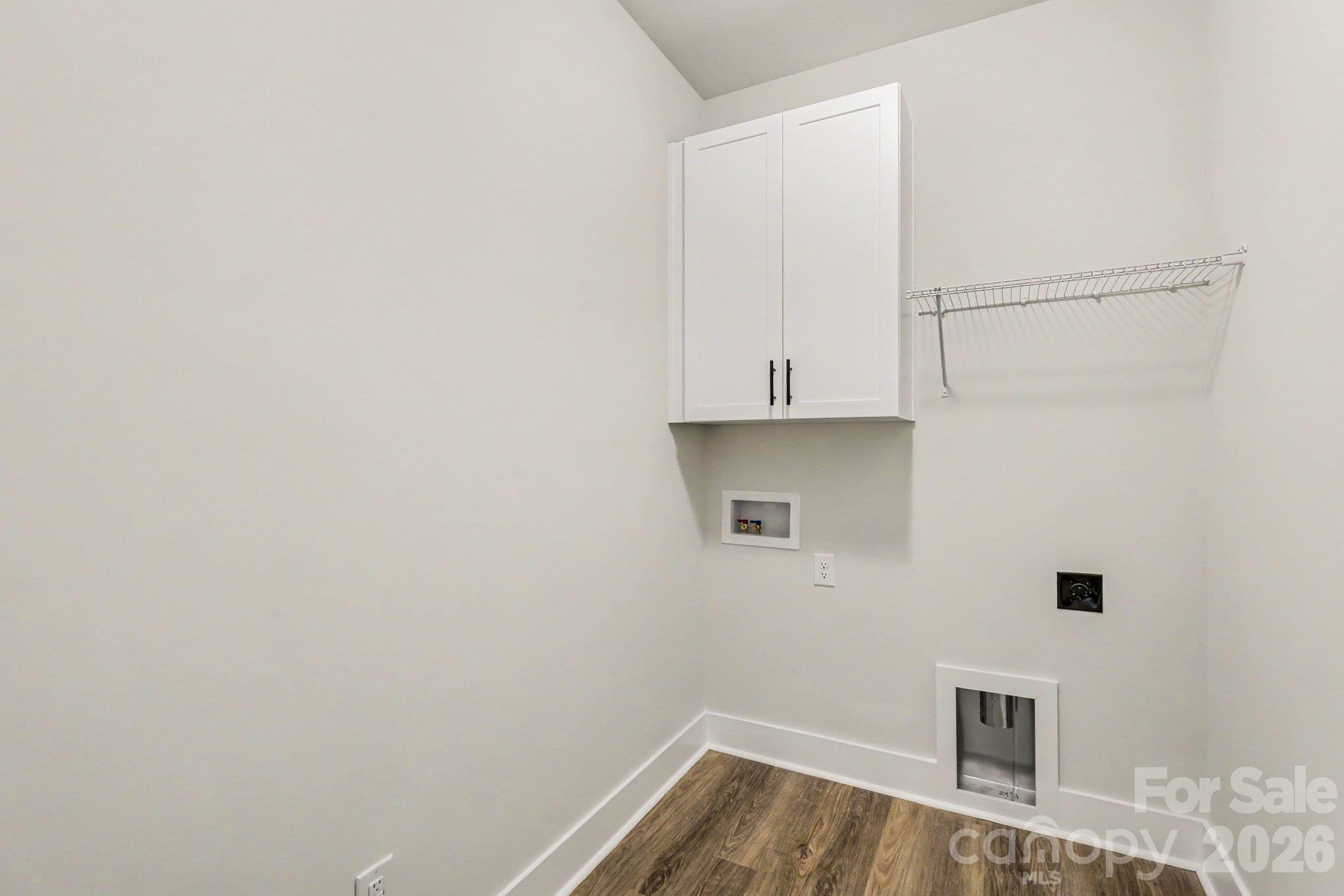 Single Family Residence at 2027 Haverhill Lane, York, photo 36 of 40