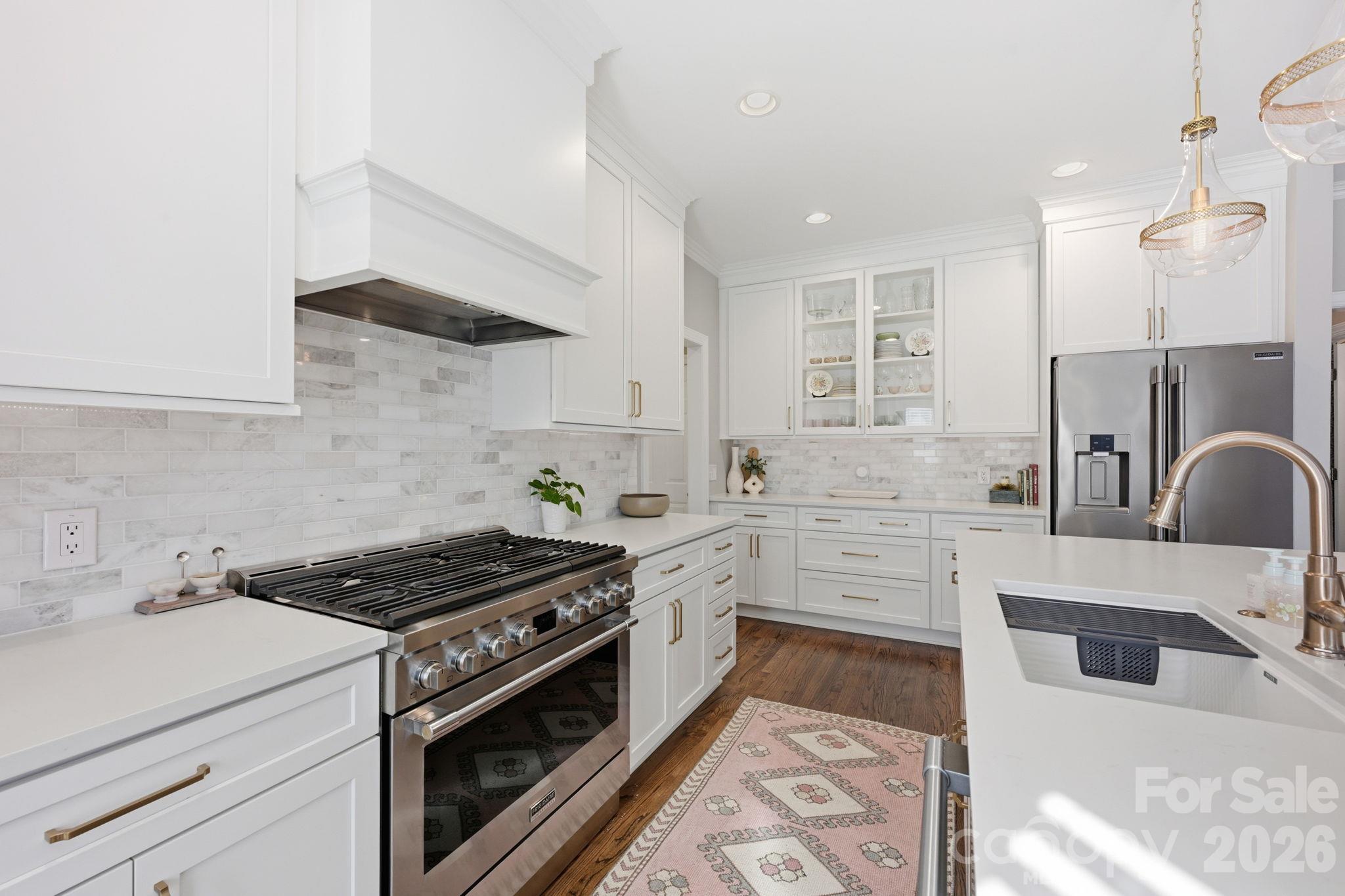Stainless Appliances - 105 Kings Crest Drive, Mooresville
