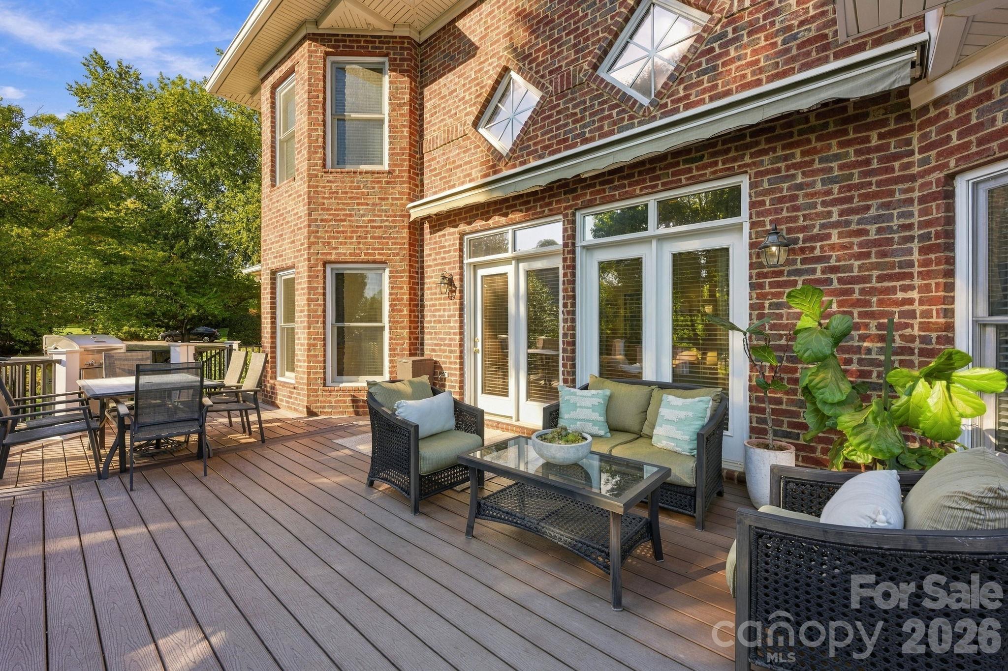Spacious Deck - 105 Kings Crest Drive, Mooresville