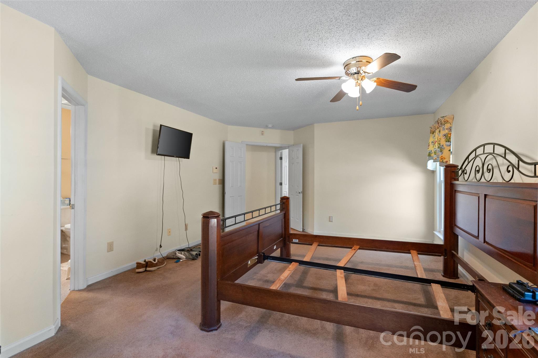 Single Family Residence at 10913 Lassen Court, Charlotte, photo 21 of 40