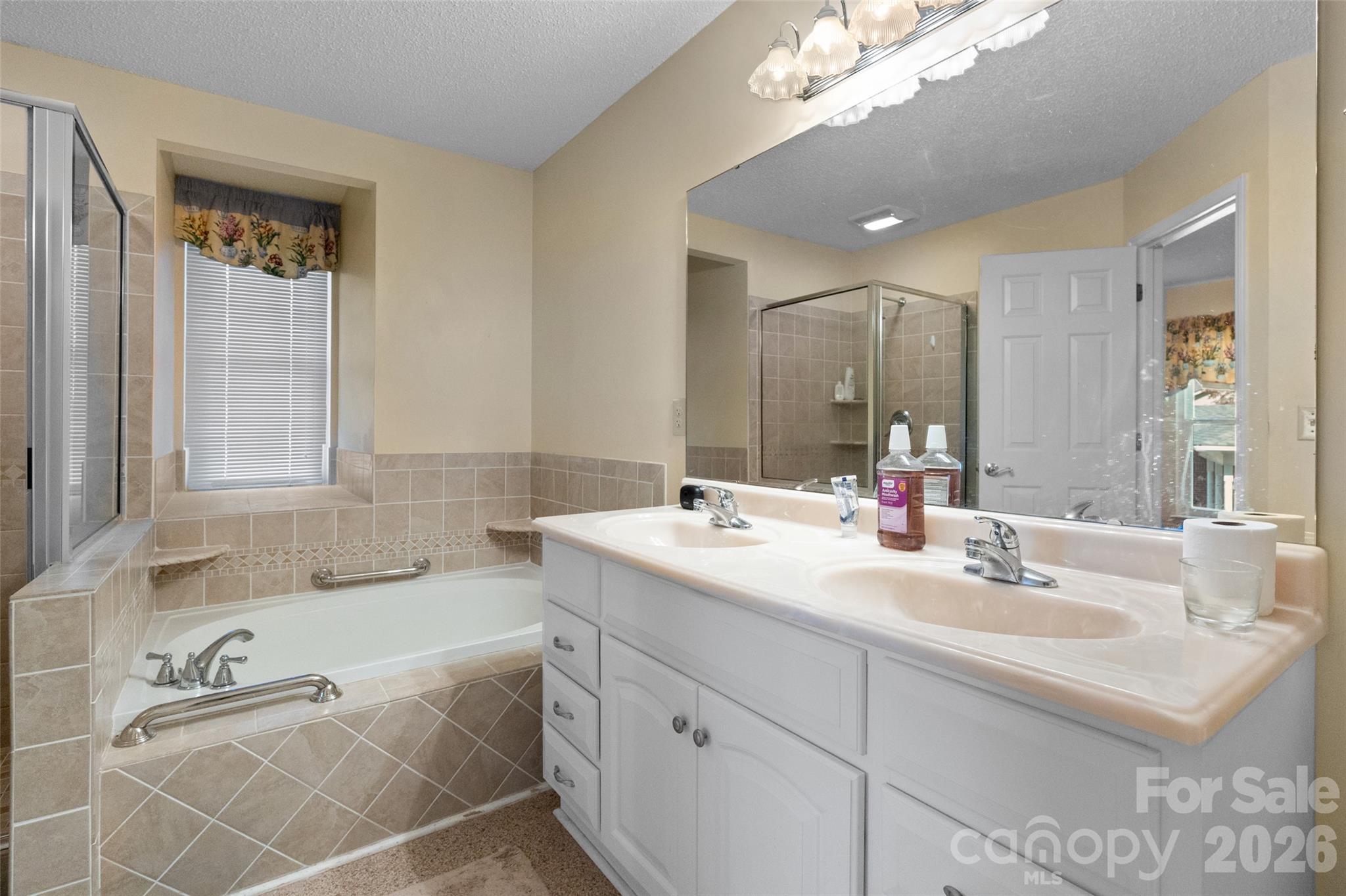 Single Family Residence at 10913 Lassen Court, Charlotte, photo 23 of 40