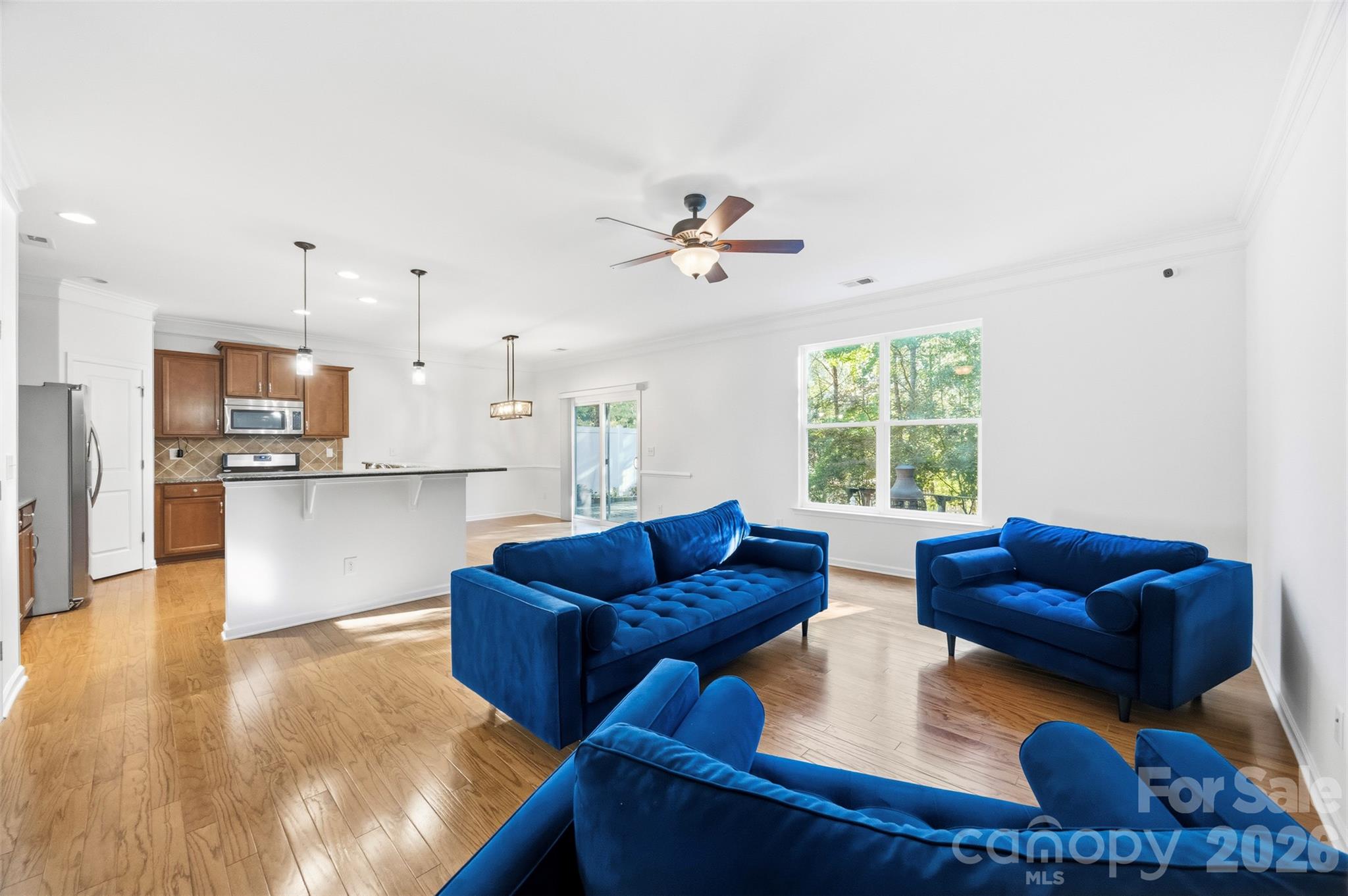 Single Family Residence at 3922 Northerly Island Court, Gastonia, photo 6 of 38