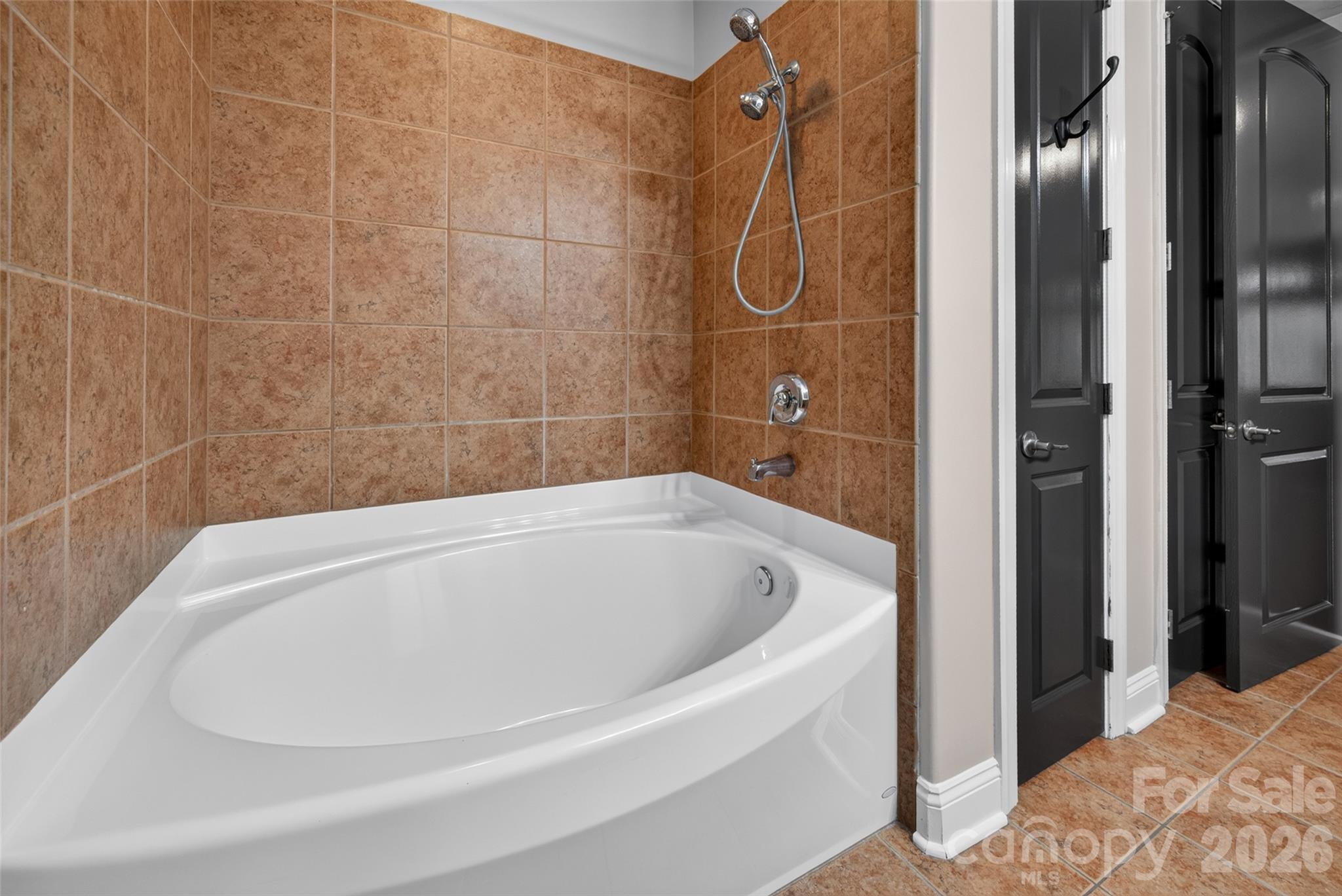 Bath 2 Garden Tub - 4620 Piedmont Row Drive, Charlotte