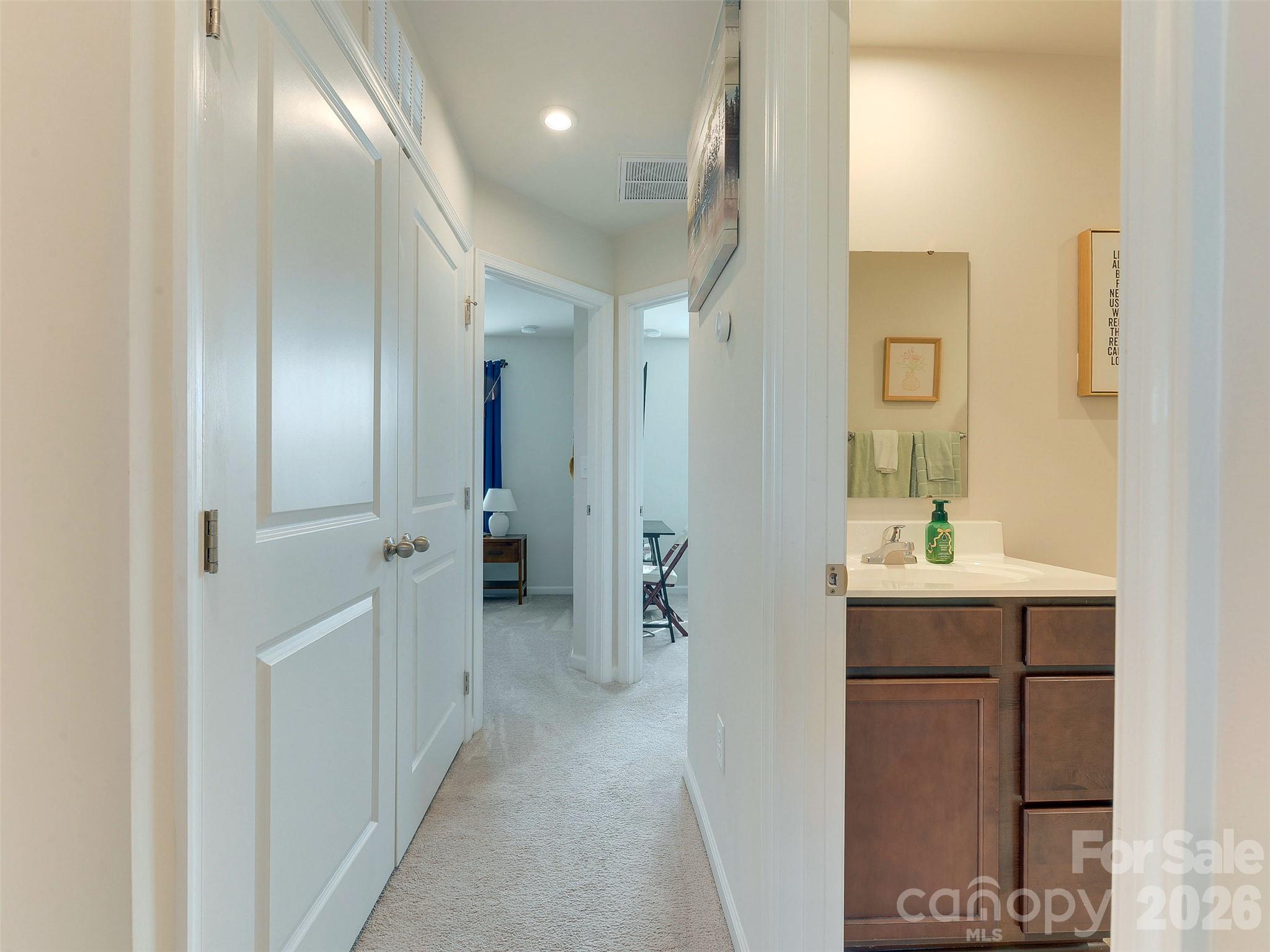 Townhouse at 6105 Cutwater Circle, Charlotte, photo 22 of 41