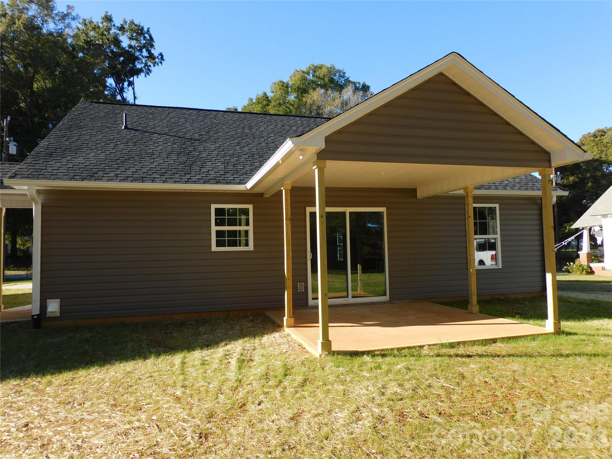 Single Family Residence at 222 Mcclain Street, York, photo 13 of 13