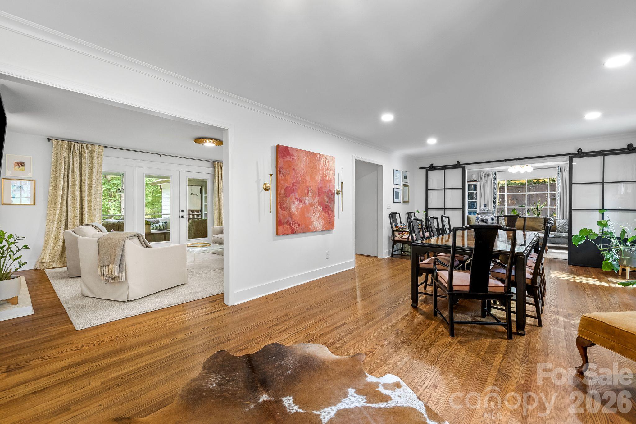 Single Family Residence at 4015 Oldfield Road, Charlotte, photo 3 of 49