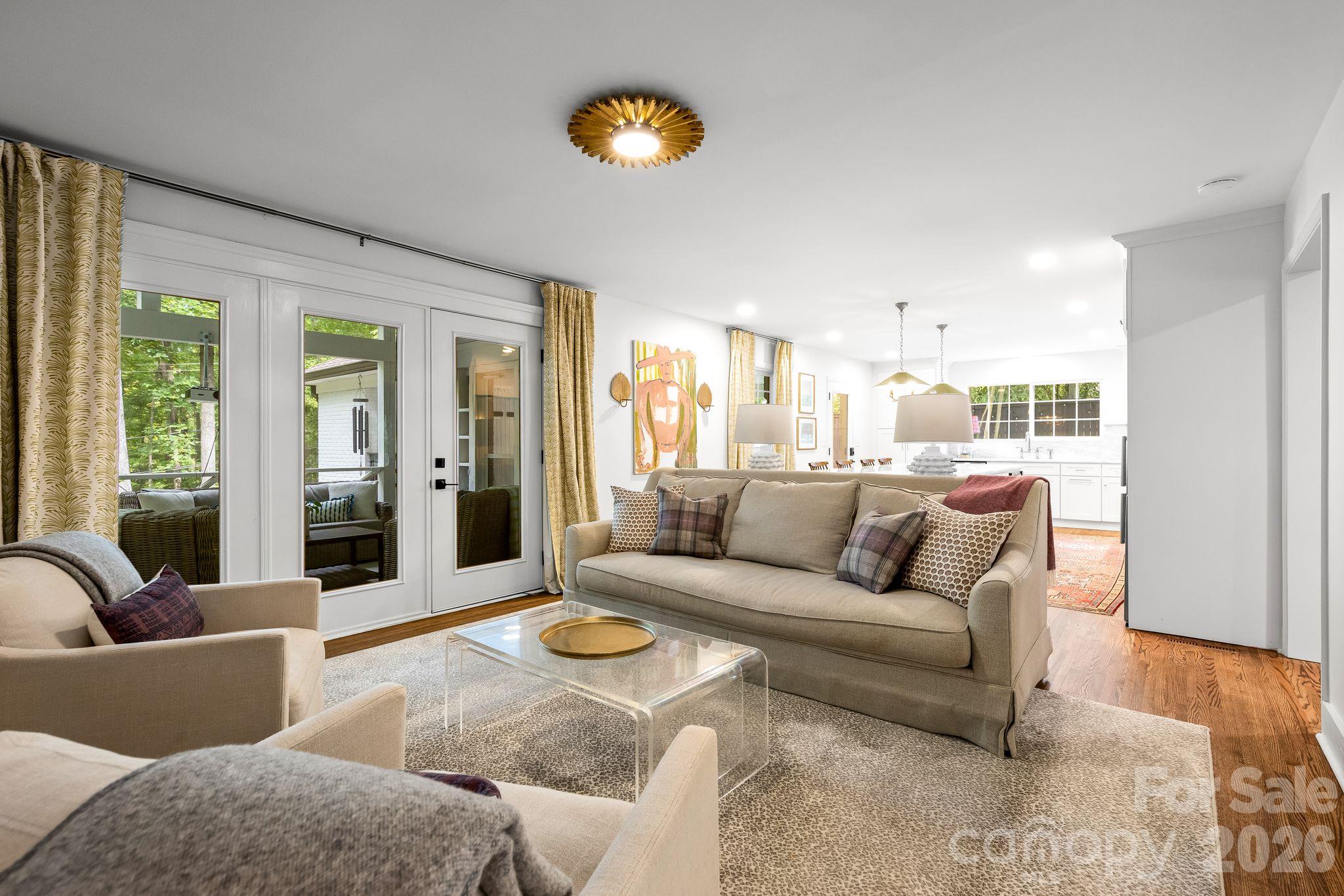 Single Family Residence at 4015 Oldfield Road, Charlotte, photo 11 of 49