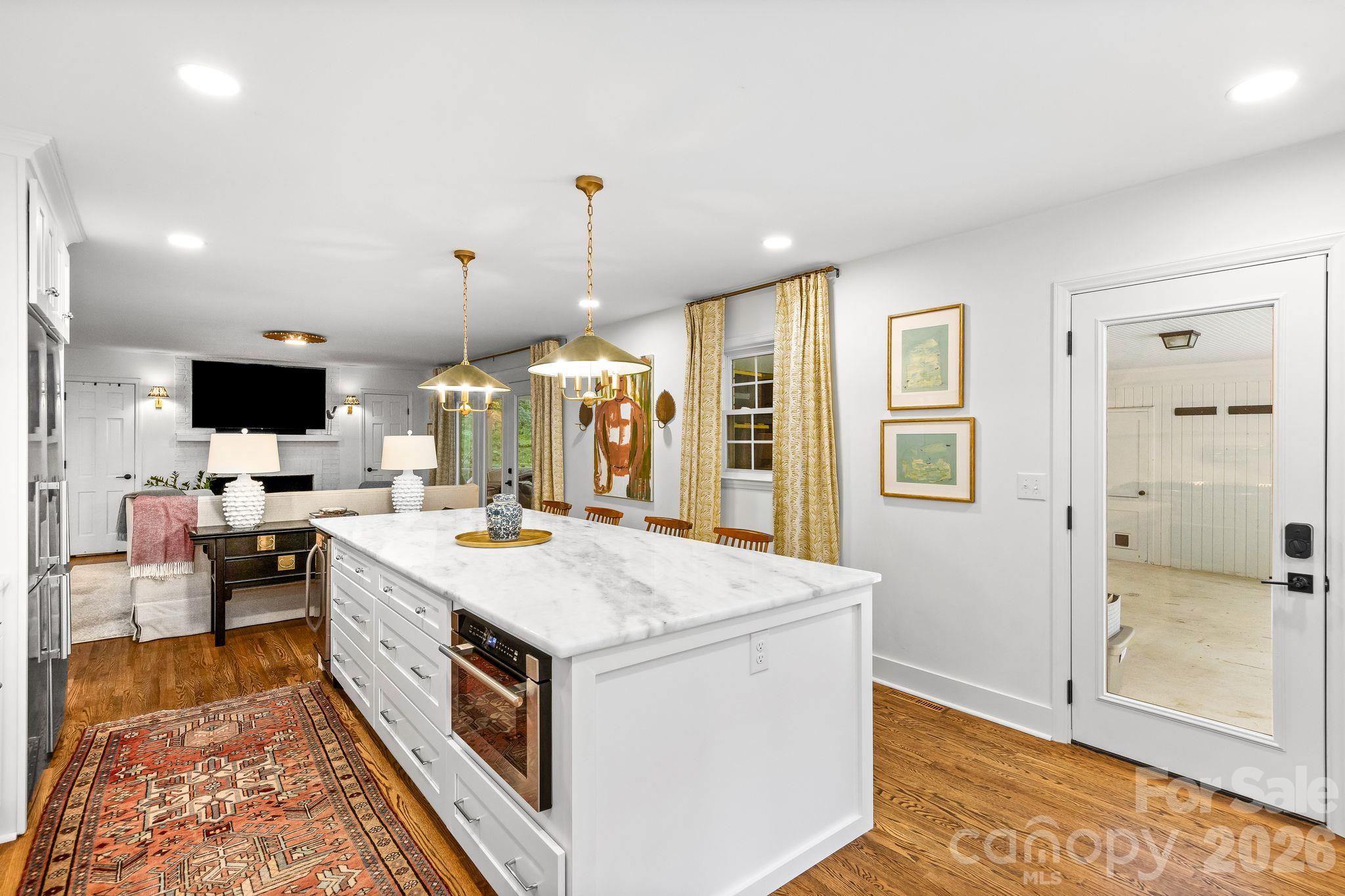 Single Family Residence at 4015 Oldfield Road, Charlotte, photo 15 of 49