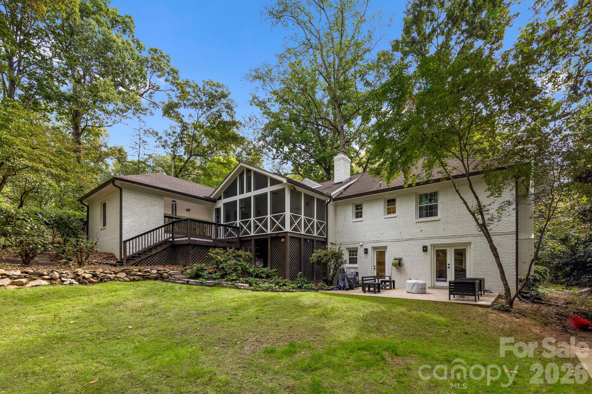 Single Family Residence at 4015 Oldfield Road, Charlotte, photo 37 of 49