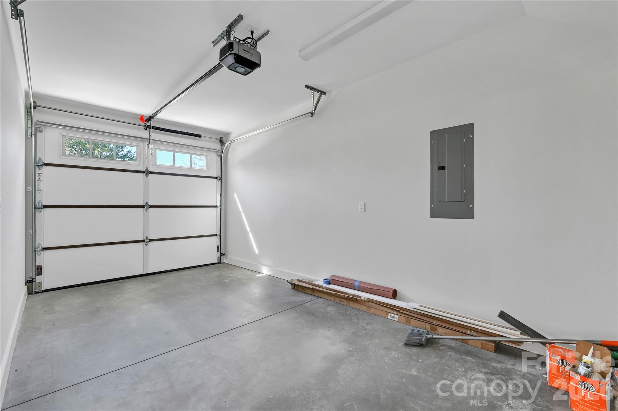 One Car Garage - 63 First Street, Asheville