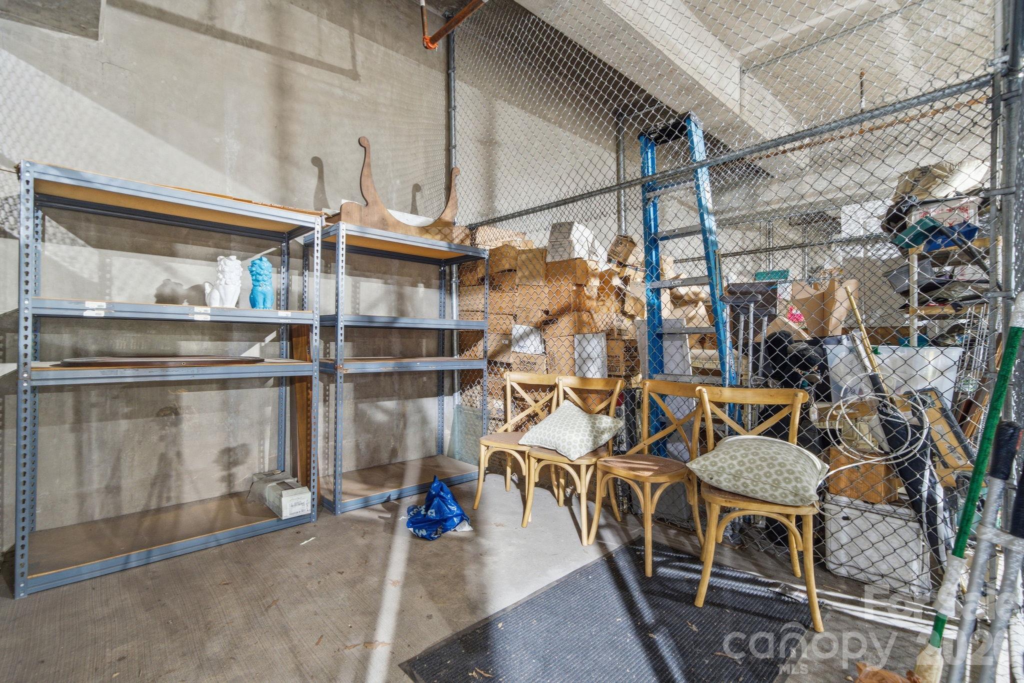 Condominium at 2810 Selwyn Avenue, Charlotte, photo 21 of 28