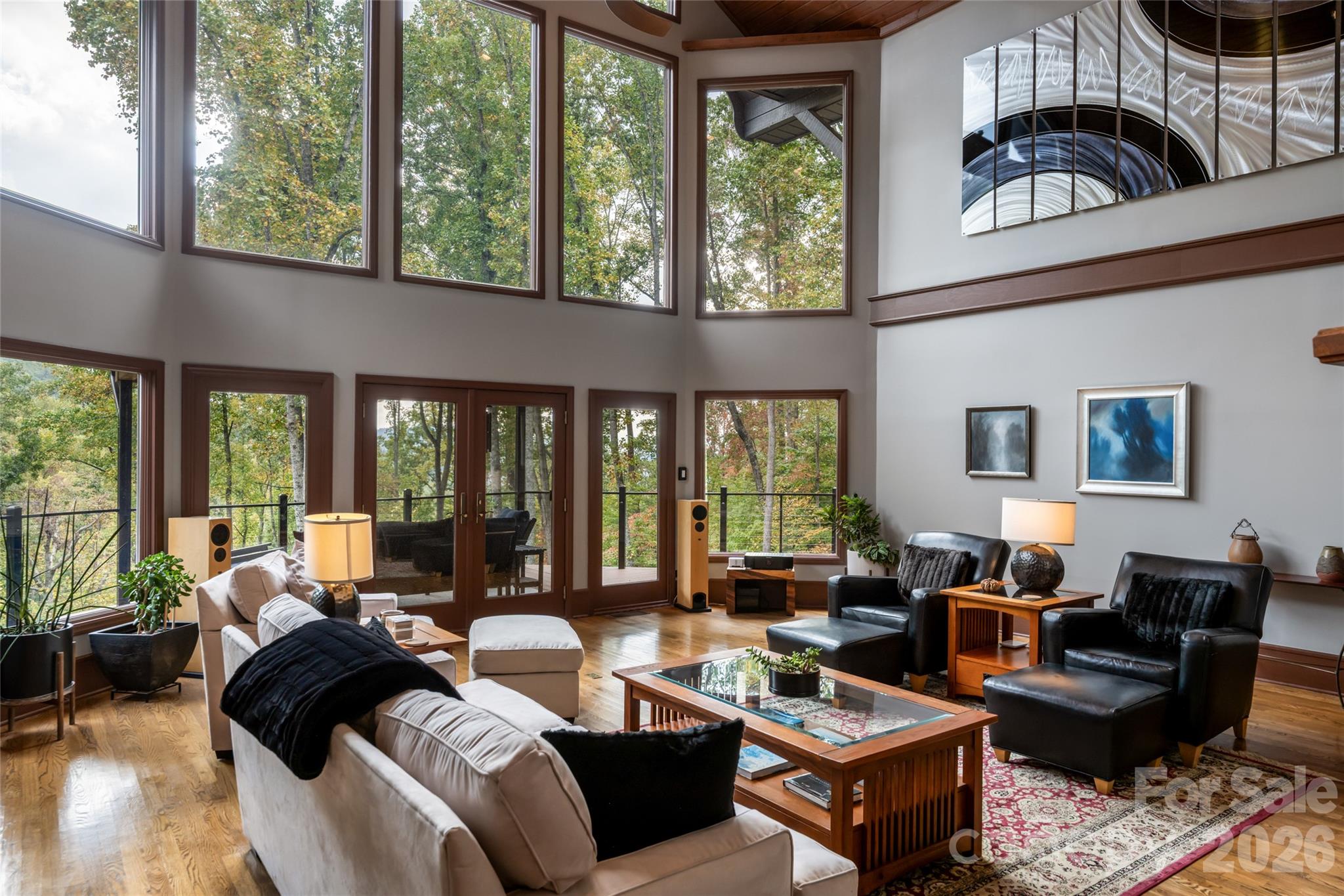 Vaulted ceilings - 364 Lynn Cove Road, Asheville
