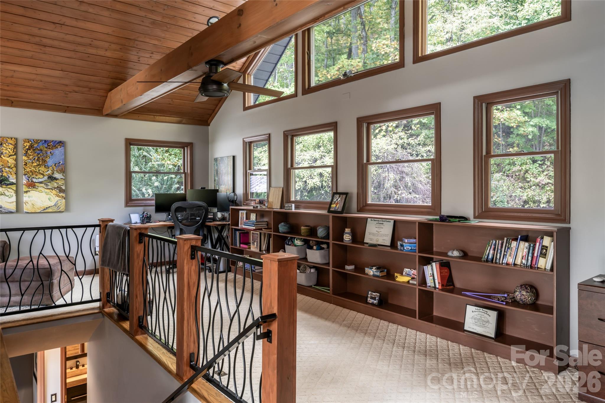 Upstairs loft - 364 Lynn Cove Road, Asheville