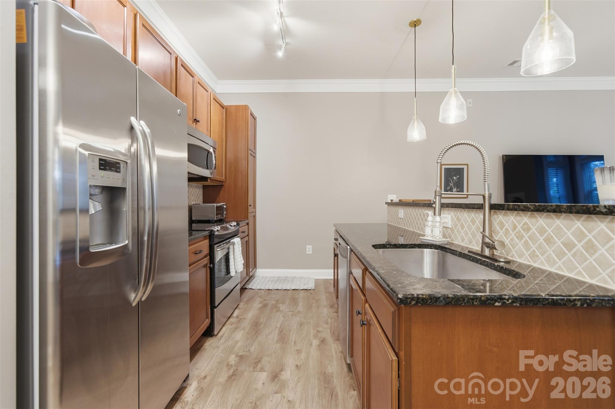 Condominium at 2810 Selwyn Avenue, Charlotte, photo 7 of 28