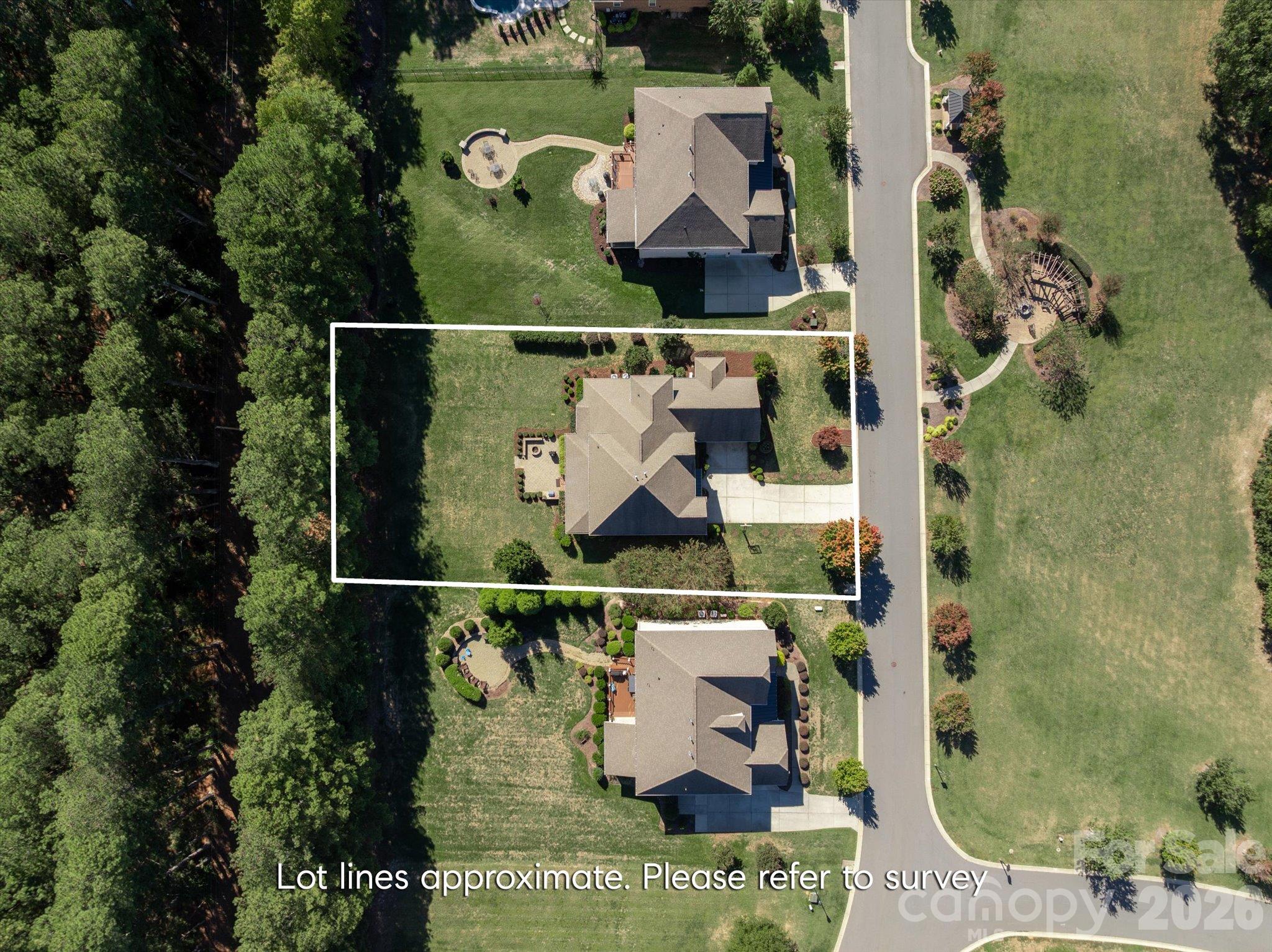 Single Family Residence at 105 Highclere Drive, Waxhaw, photo 2 of 36