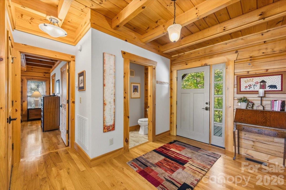 Entrance Way and Hall to Primary Bedroom - 1016 Horizon Trail, Nebo