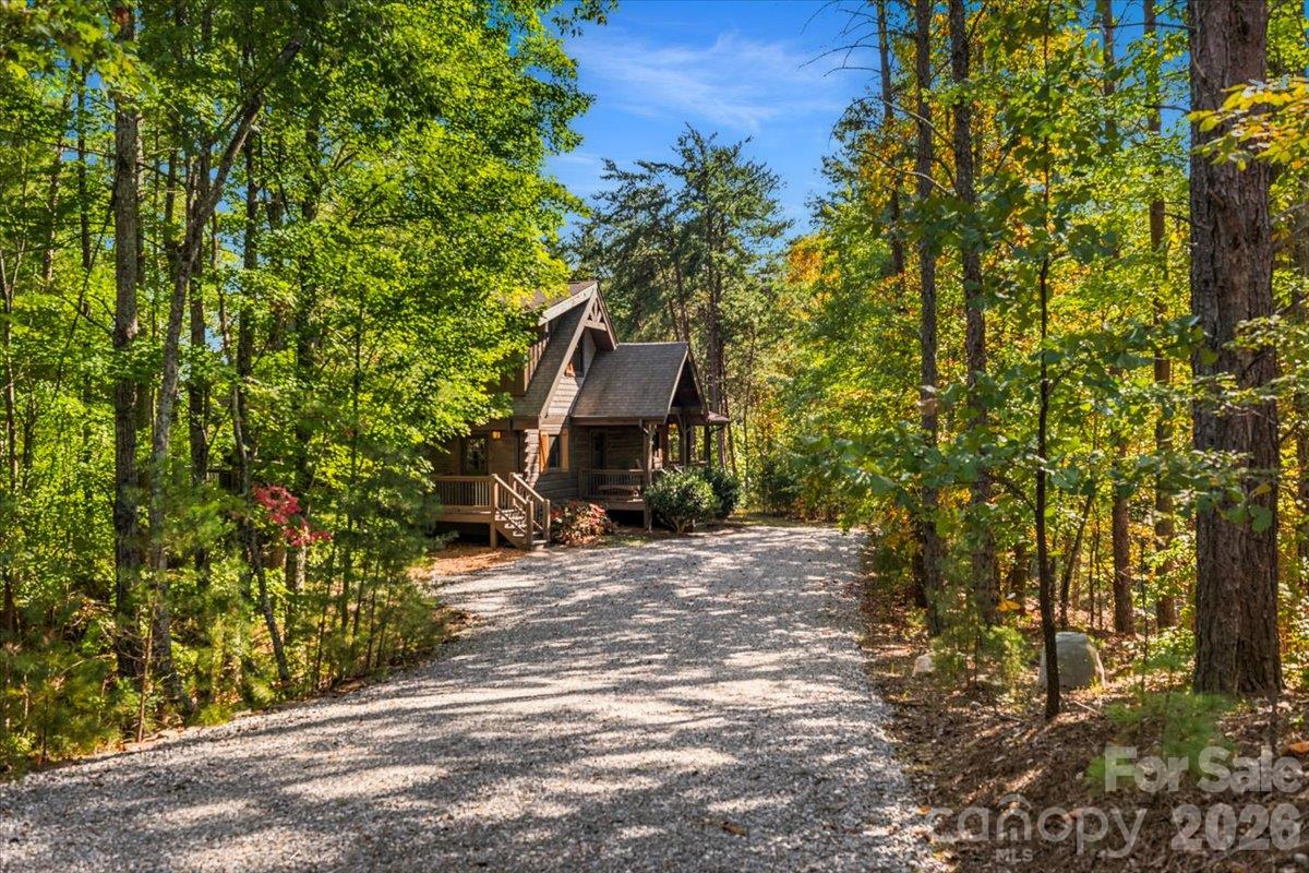 Driveway View of House - 1016 Horizon Trail, Nebo