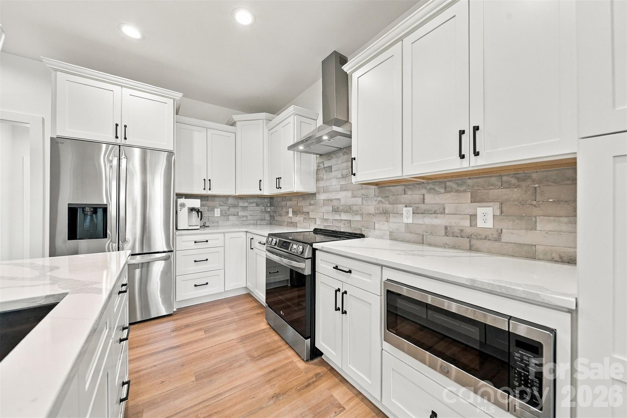 Townhouse at 3331 48th Avenue NE, Hickory, photo 13 of 40