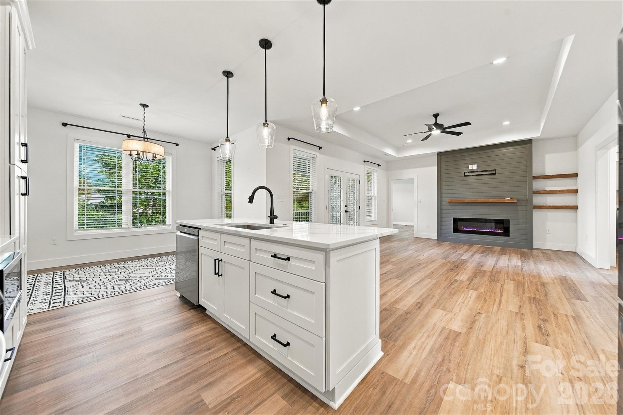 Townhouse at 3331 48th Avenue NE, Hickory, photo 15 of 40