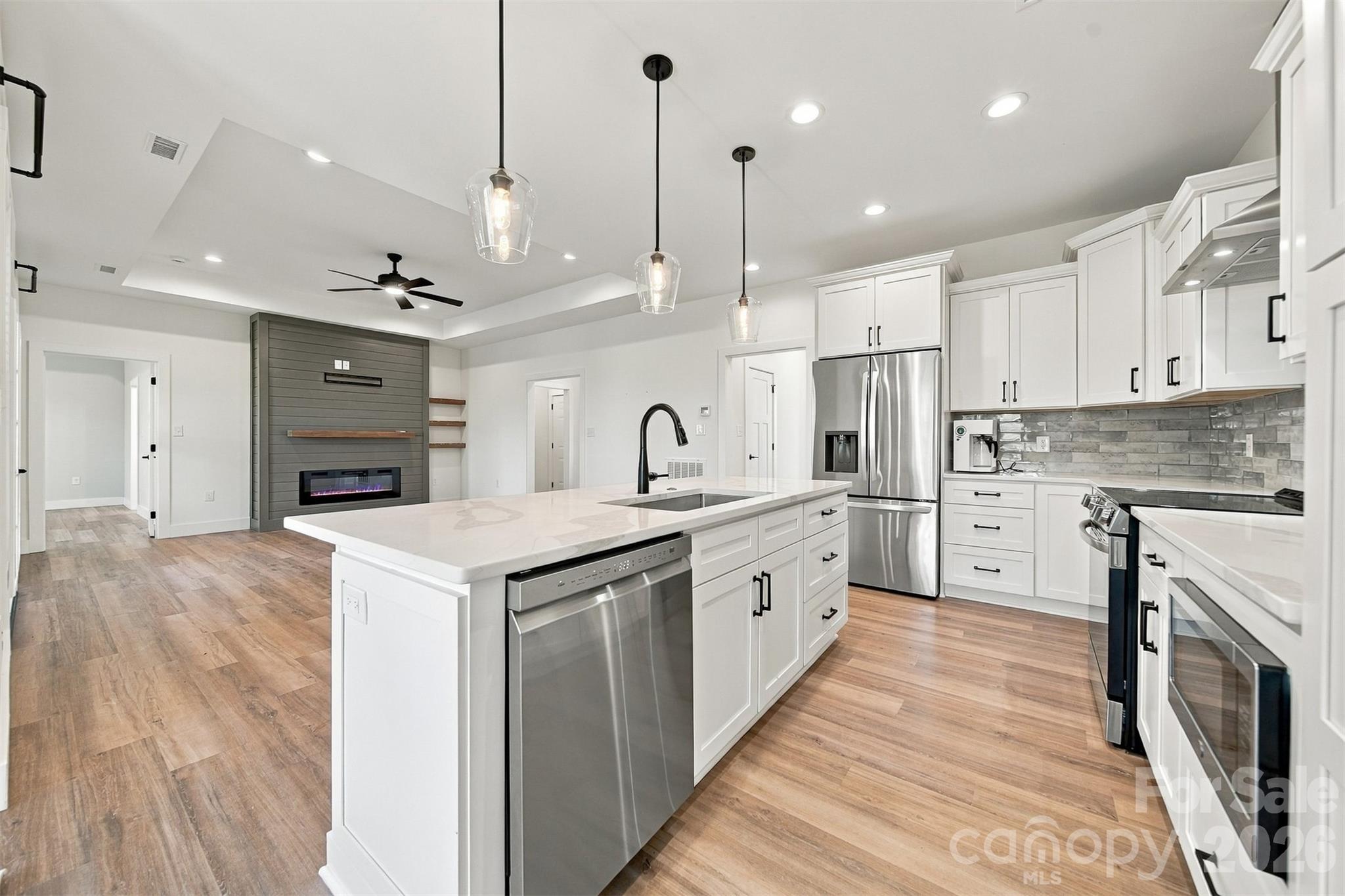 Townhouse at 3331 48th Avenue NE, Hickory, photo 16 of 40