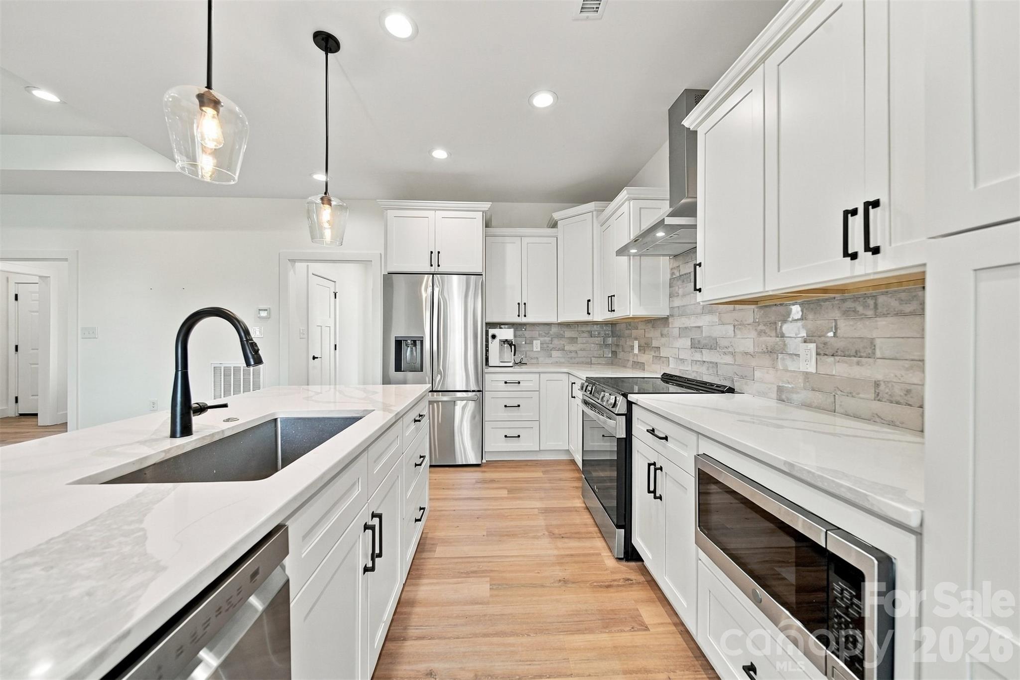 Townhouse at 3331 48th Avenue NE, Hickory, photo 17 of 40